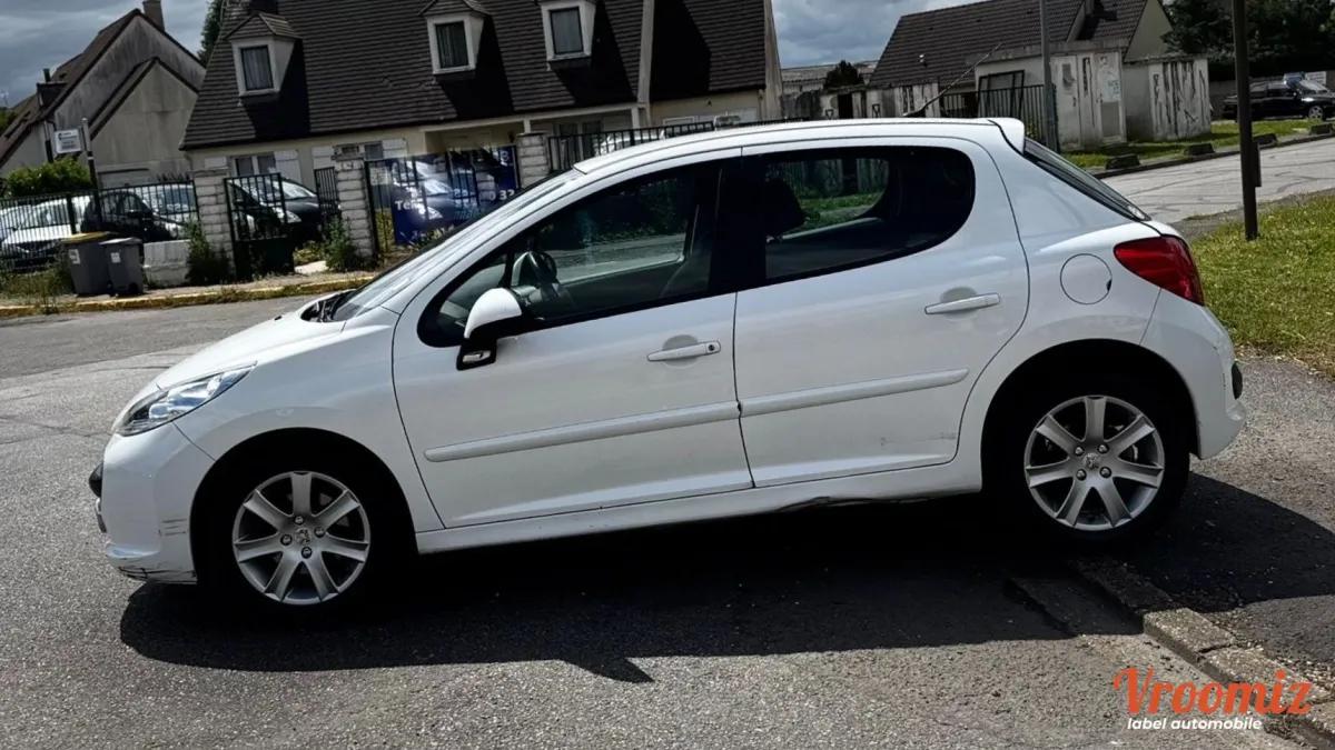 Peugeot 207 1.6i 110CV SPORT 1 ERE MAIN ENTRETIEN COMPLET