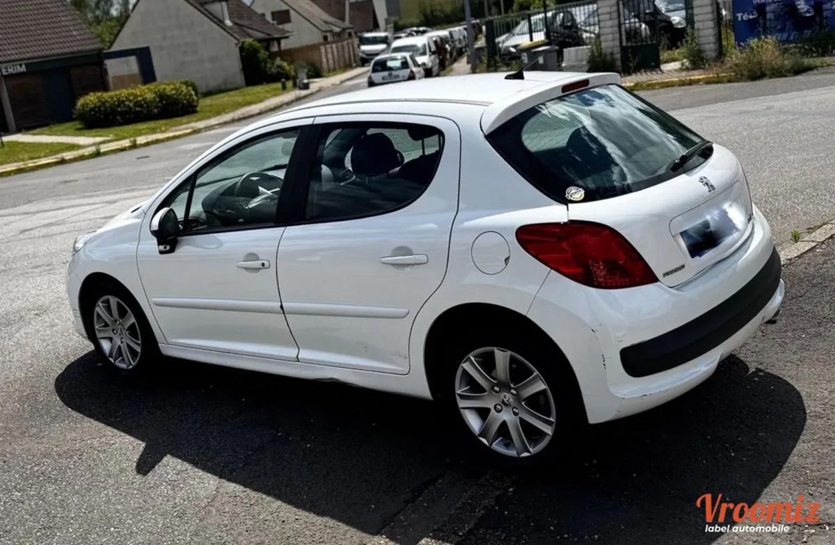 Peugeot 207 1.6i 110CV SPORT 1 ERE MAIN ENTRETIEN COMPLET