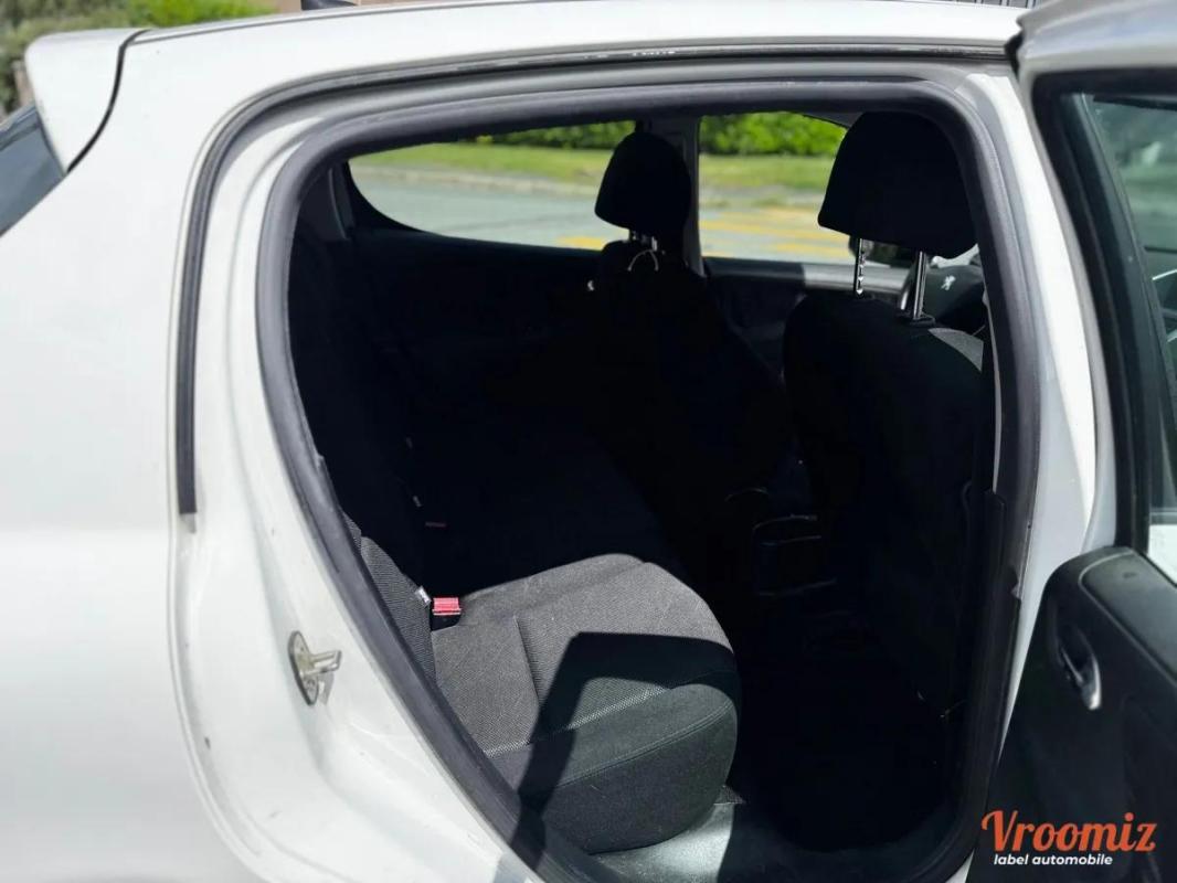 Peugeot 207 1.6i 110CV SPORT 1 ERE MAIN ENTRETIEN COMPLET