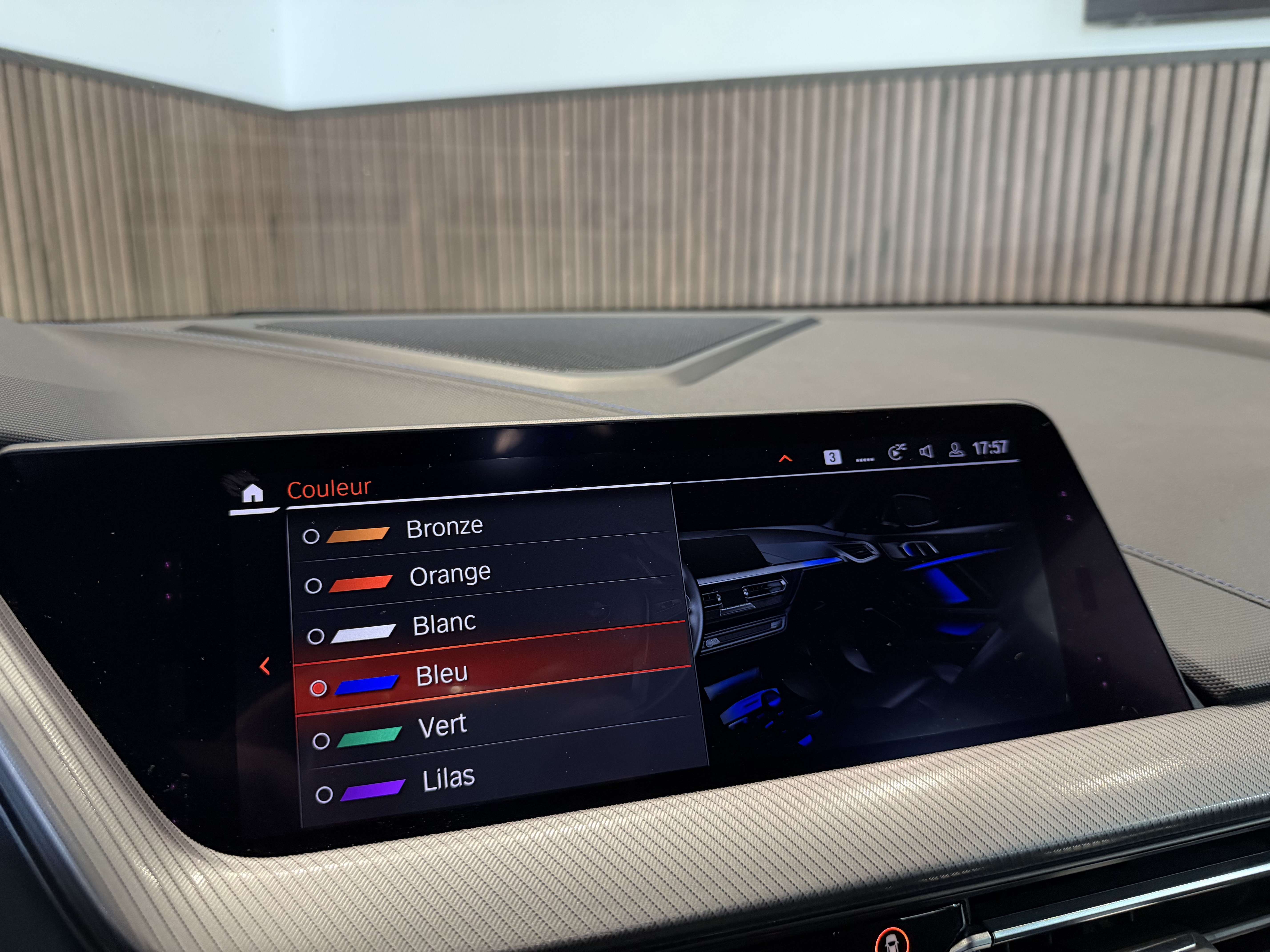 BMW 118 iA - PACK M - GARANTIE 12MOIS - 1ERPRO - CARNET FULL