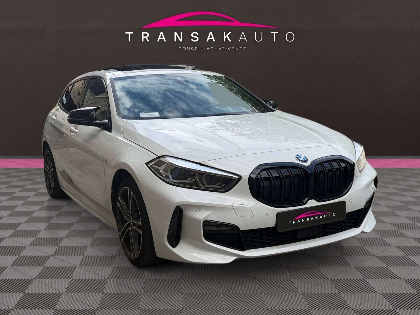BMW 118 118iA / Toit panoramique / Pack M / Auto / Garantie 12 Mois Bmw