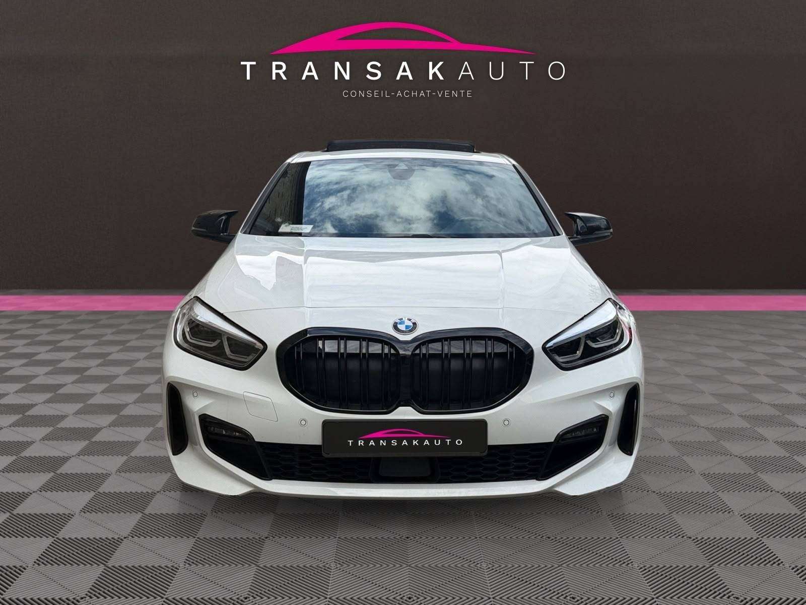 BMW 118 118iA / Toit panoramique / Pack M / Auto / Garantie 12 Mois Bmw
