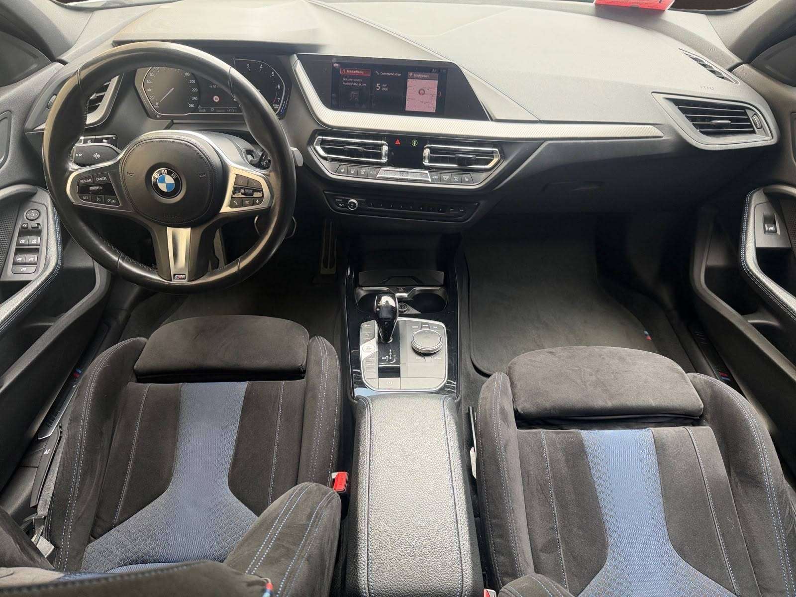 BMW 118 118iA / Toit panoramique / Pack M / Auto / Garantie 12 Mois Bmw