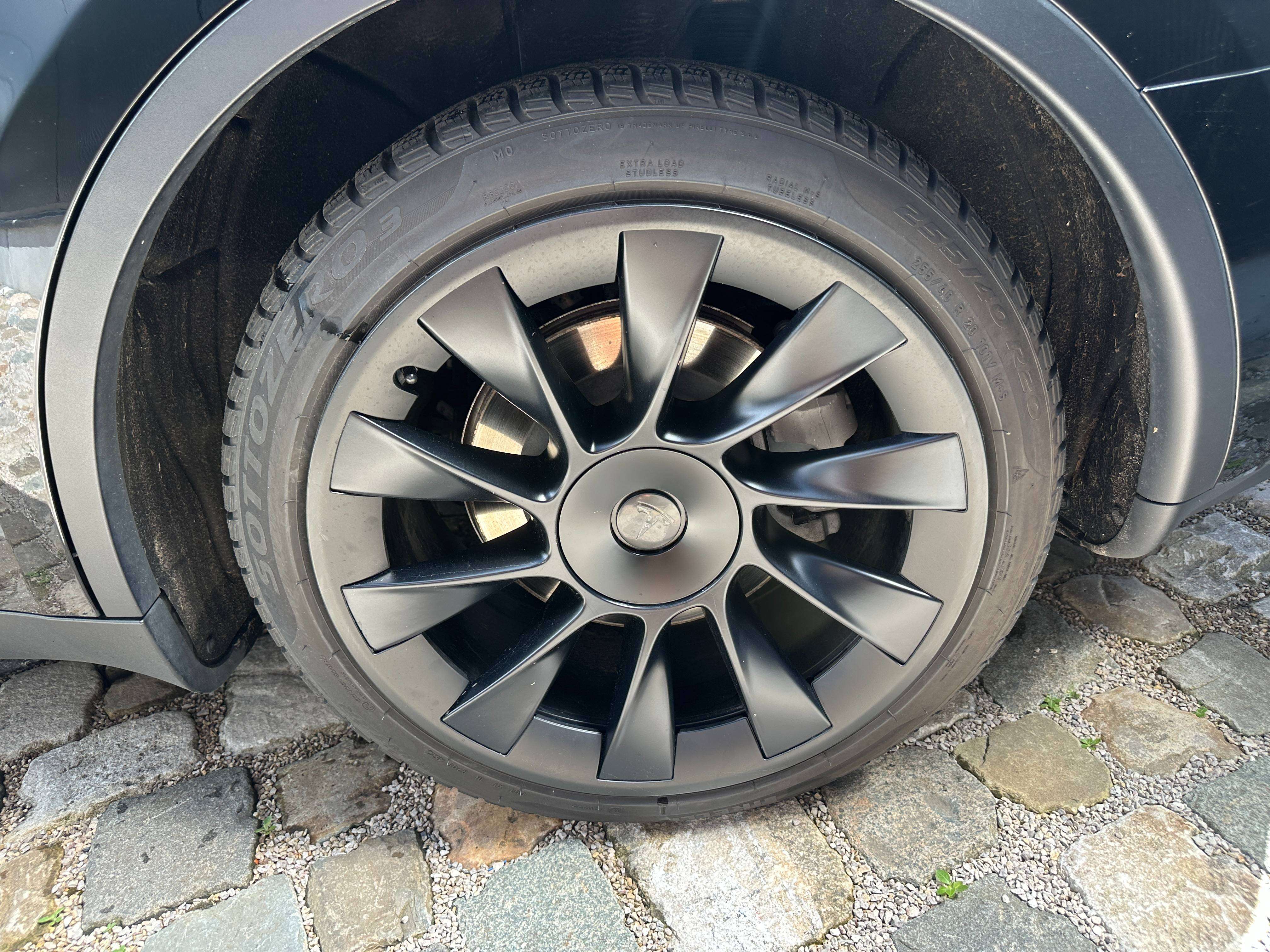 Tesla Model Y Model Y /WIT LEDER/TREKHAAK/20"ALU/28.095+BTW Tesla garantie tot 01/2031