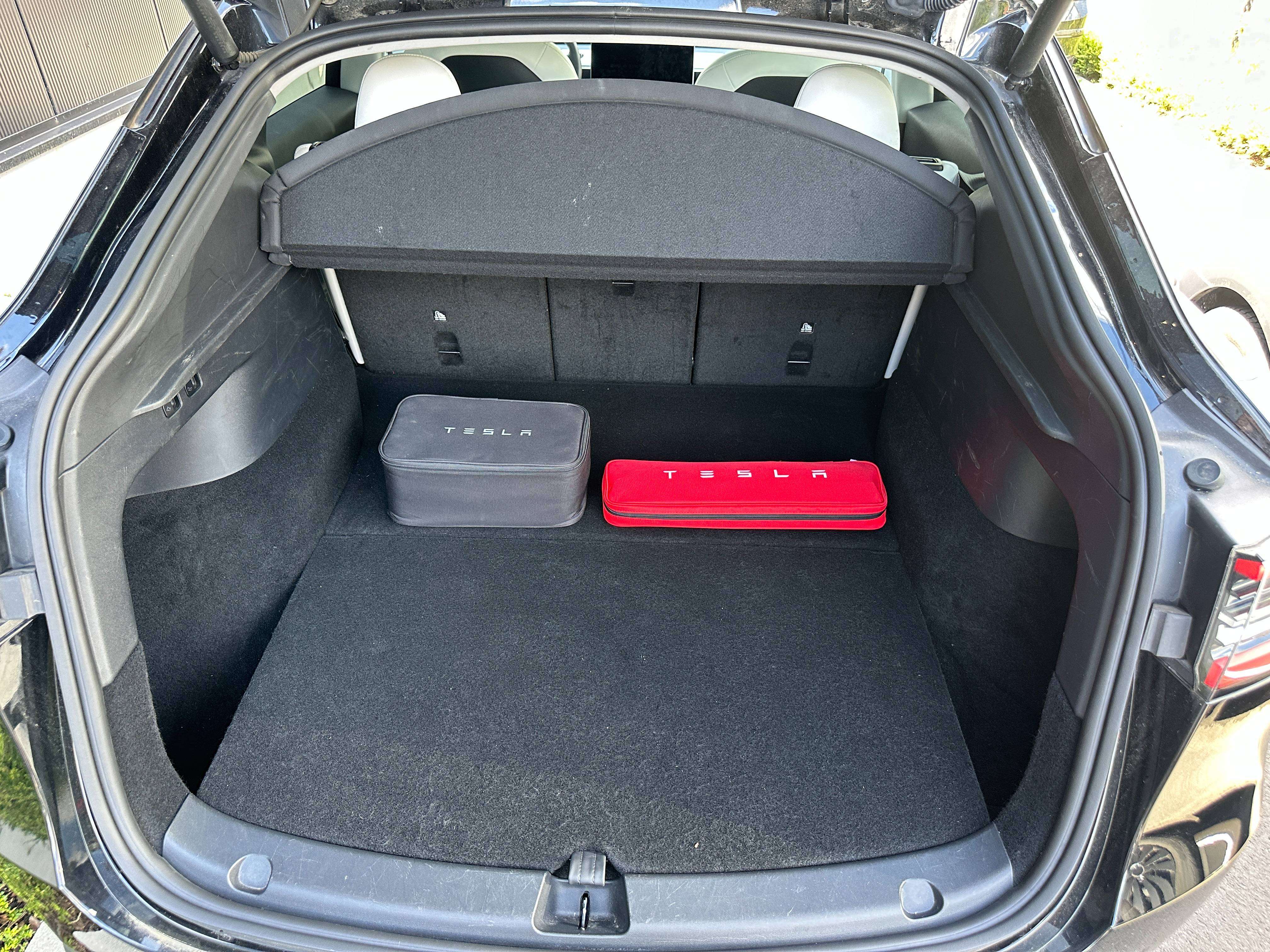 Tesla Model Y Model Y /WIT LEDER/TREKHAAK/20"ALU/28.095+BTW Tesla garantie tot 01/2031