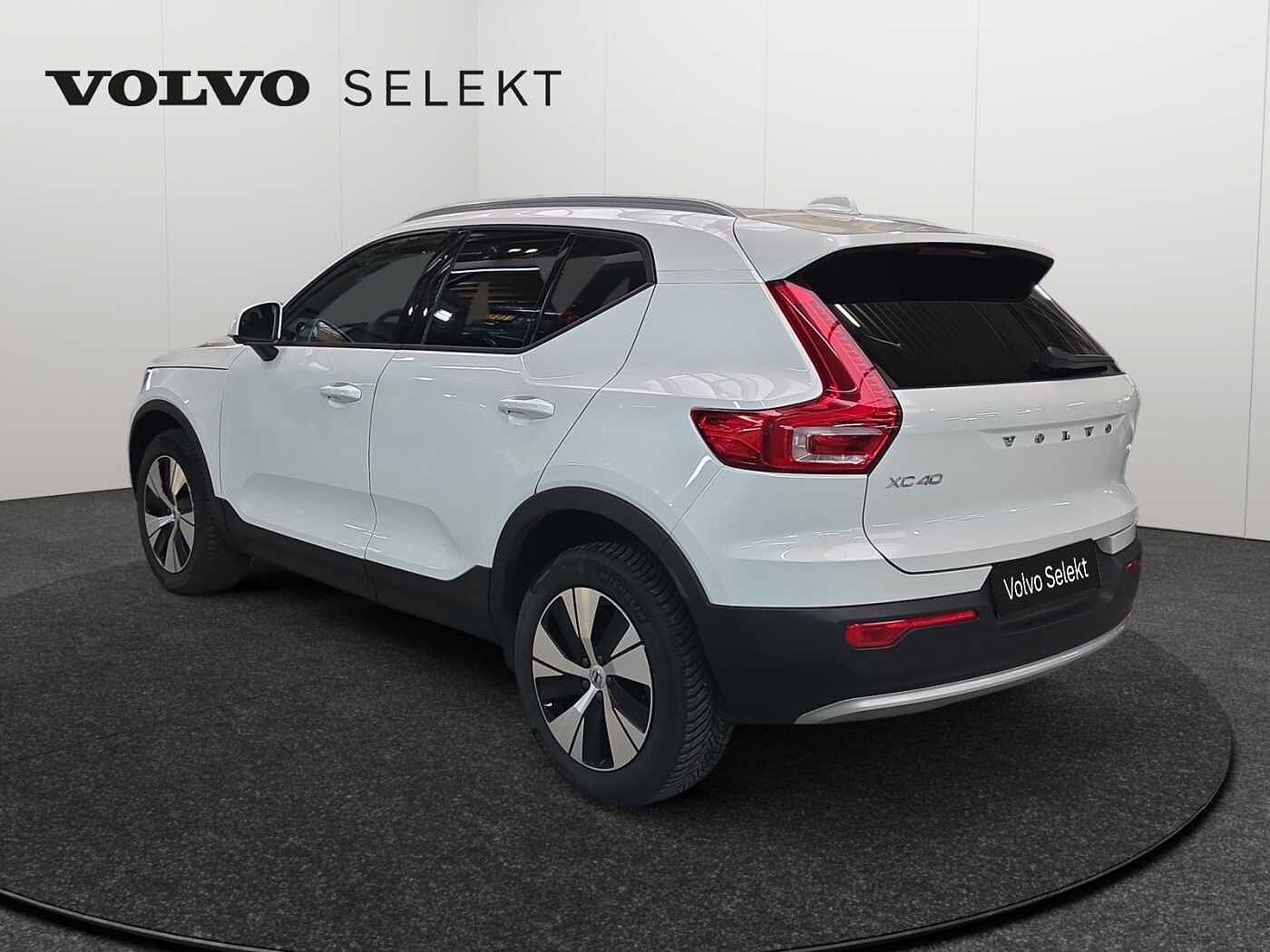 Volvo XC40 XC40 Core, B3 Mild Hybrid, Essence