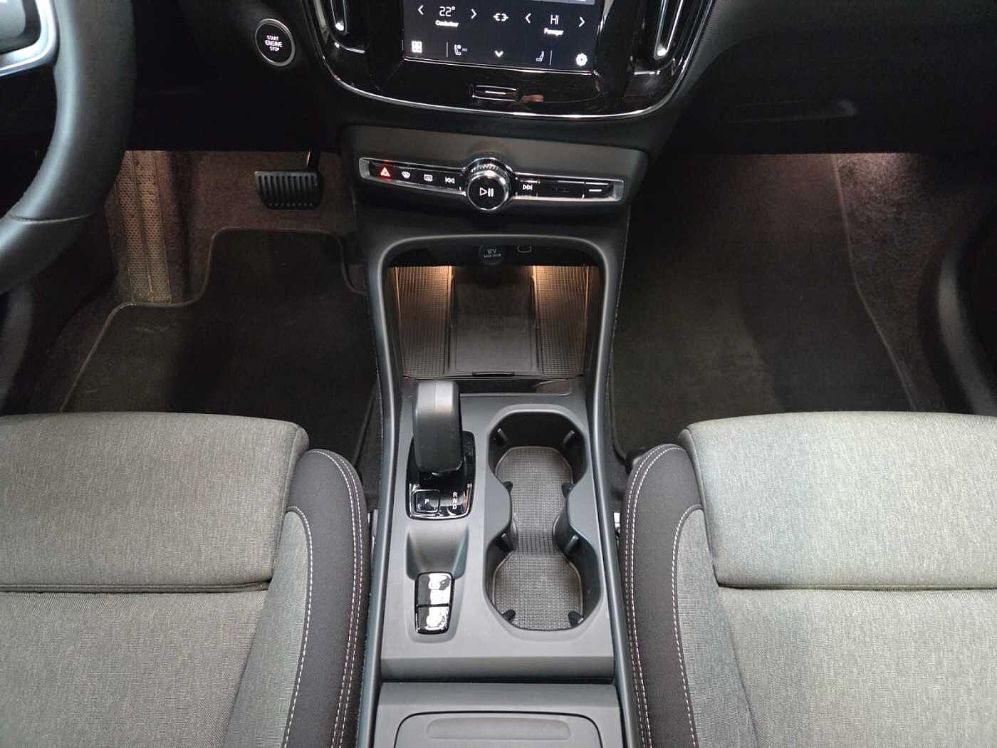 Volvo XC40 XC40 Core, B3 Mild Hybrid, Essence