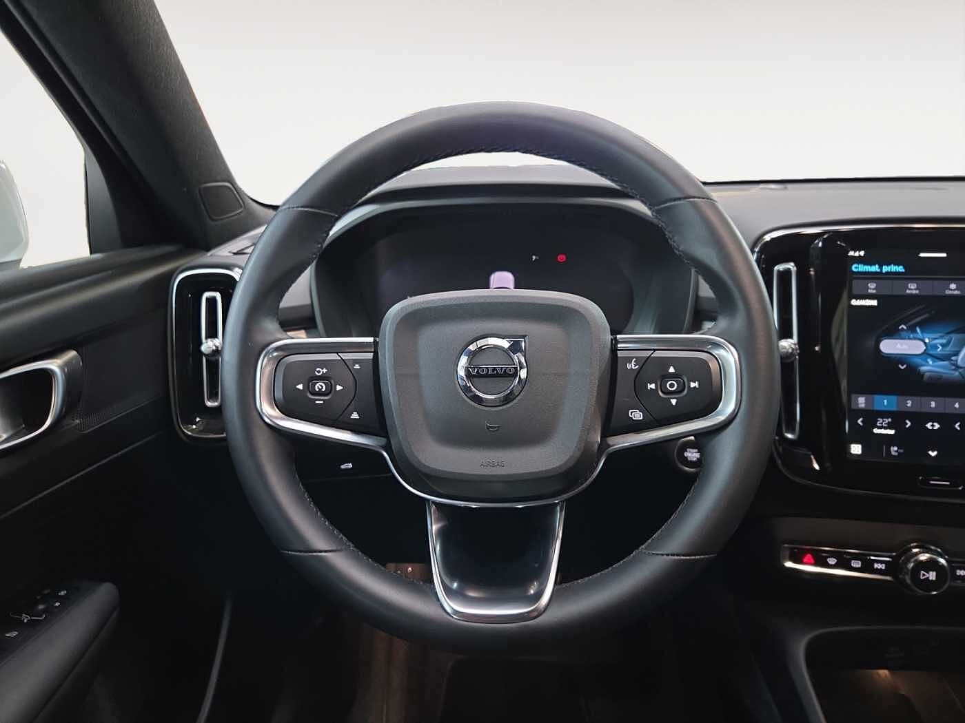 Volvo XC40 XC40 Core, B3 Mild Hybrid, Essence