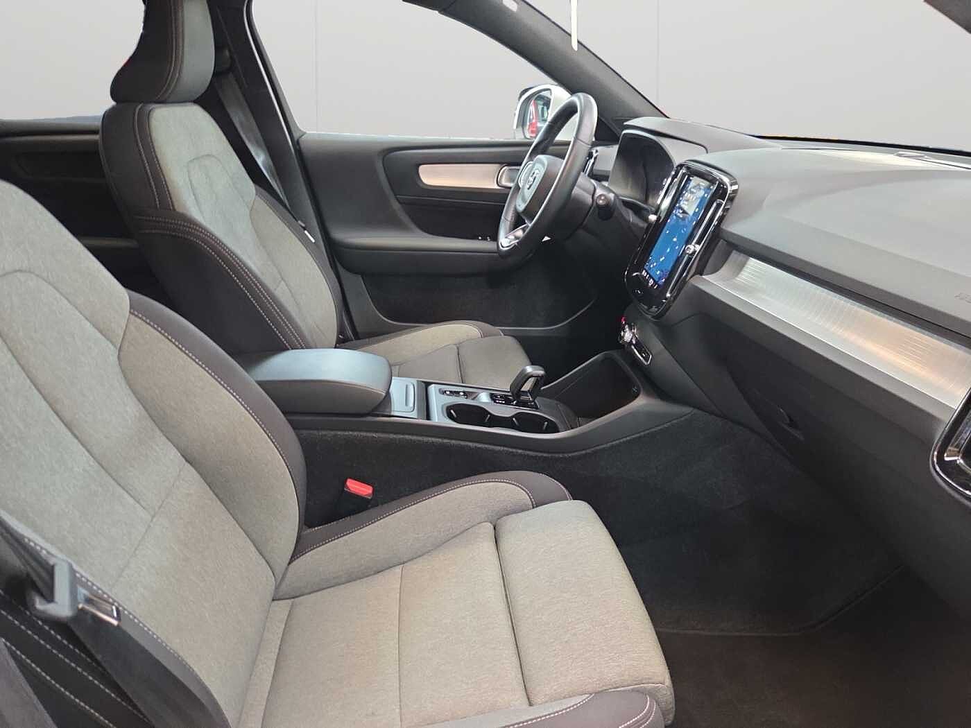 Volvo XC40 XC40 Core, B3 Mild Hybrid, Essence