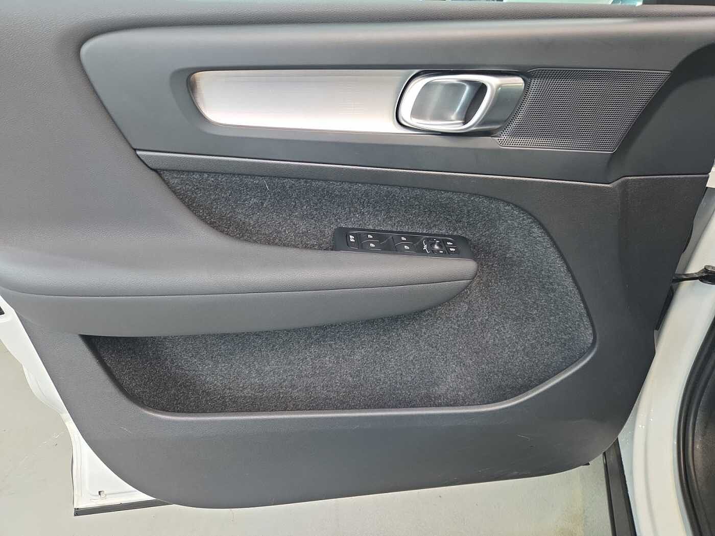 Volvo XC40 XC40 Core, B3 Mild Hybrid, Essence