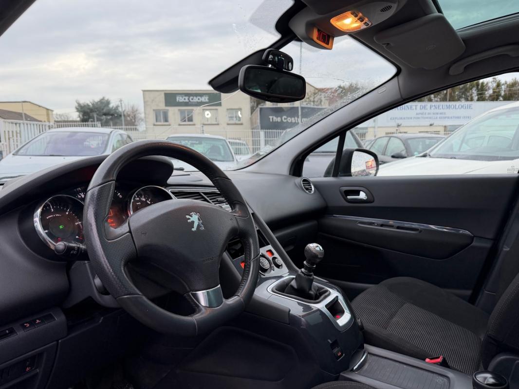 Peugeot 5008 2L HDI 150 CH REVISEE OK BON ETAT GENERAL