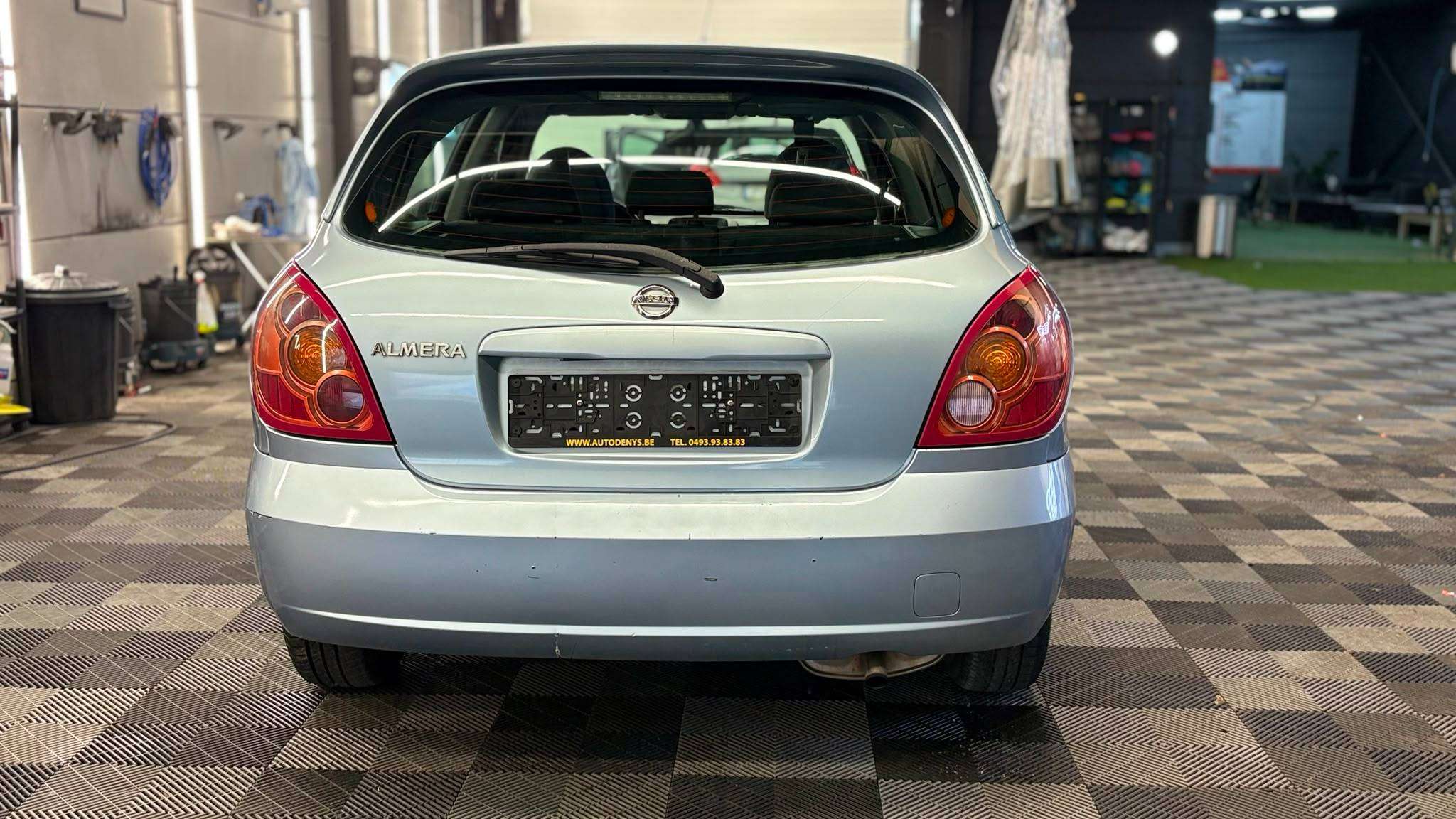 Nissan Almera BENZINE bj2006 MANUEEL 198000KM 5DEURS