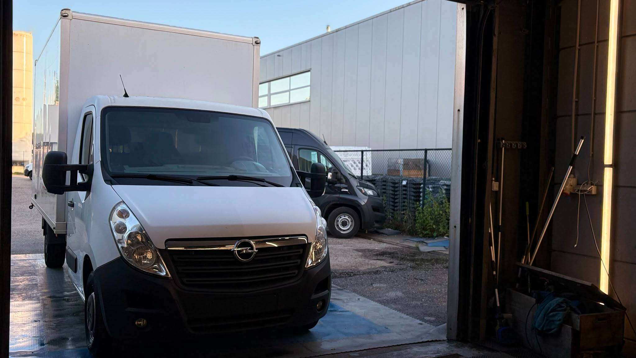 Opel Movano 2.3 DIESEL MANUEEL EUR5b bj2016