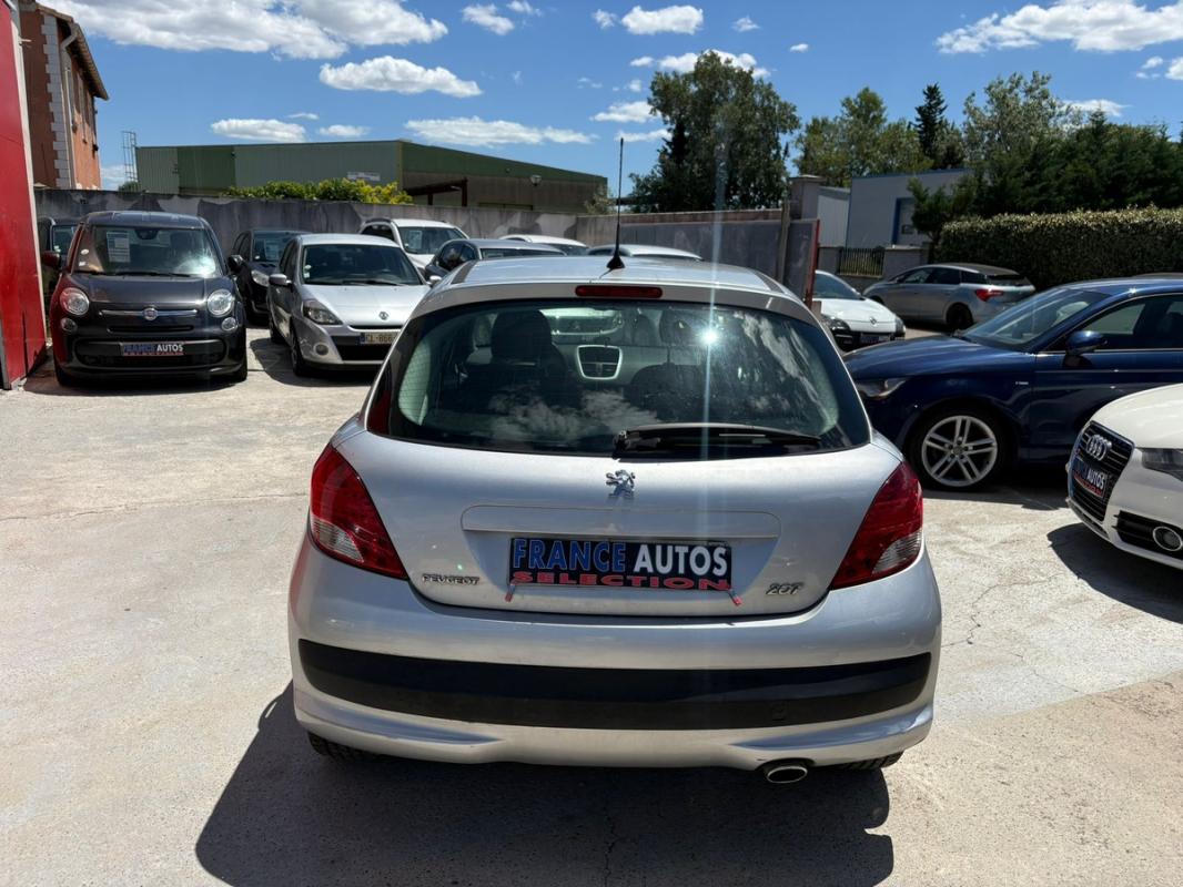 Peugeot 207 1.6 120 CH ESSENCE BOITE AUTOMATIQUE – ENTIÈREMENT RÉVISÉE ET GARANTIE 12 MOIS EN EUROPE