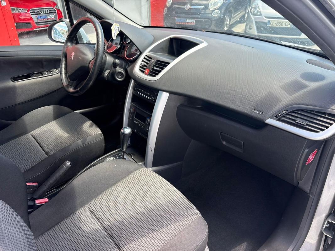 Peugeot 207 1.6 120 CH ESSENCE BOITE AUTOMATIQUE – ENTIÈREMENT RÉVISÉE ET GARANTIE 12 MOIS EN EUROPE