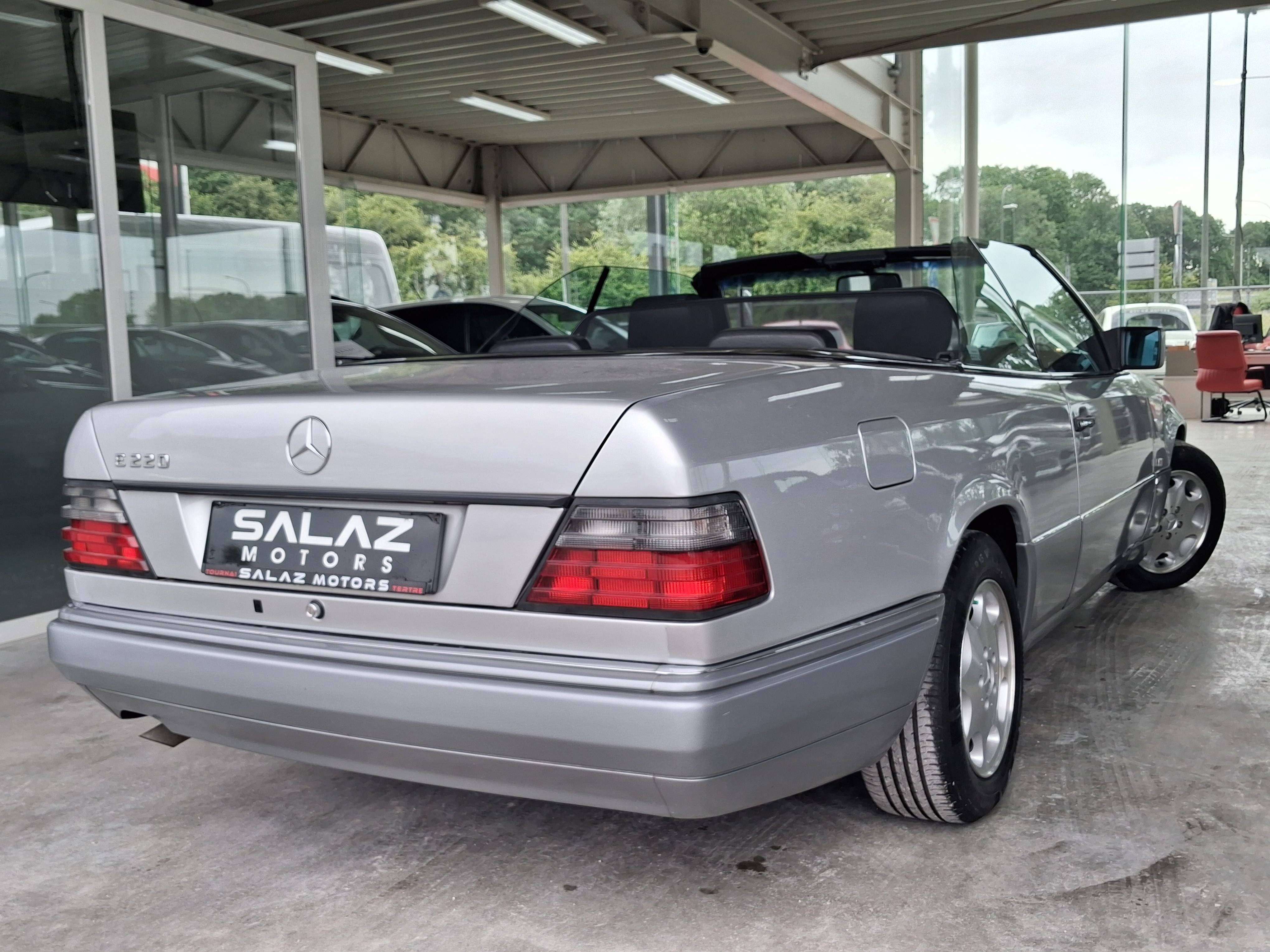 Mercedes-Benz E 220 E 220 Sportline 952/ETAT SHOW ROOM / UN VRAI COLLECTOR/DEPOT VENTE