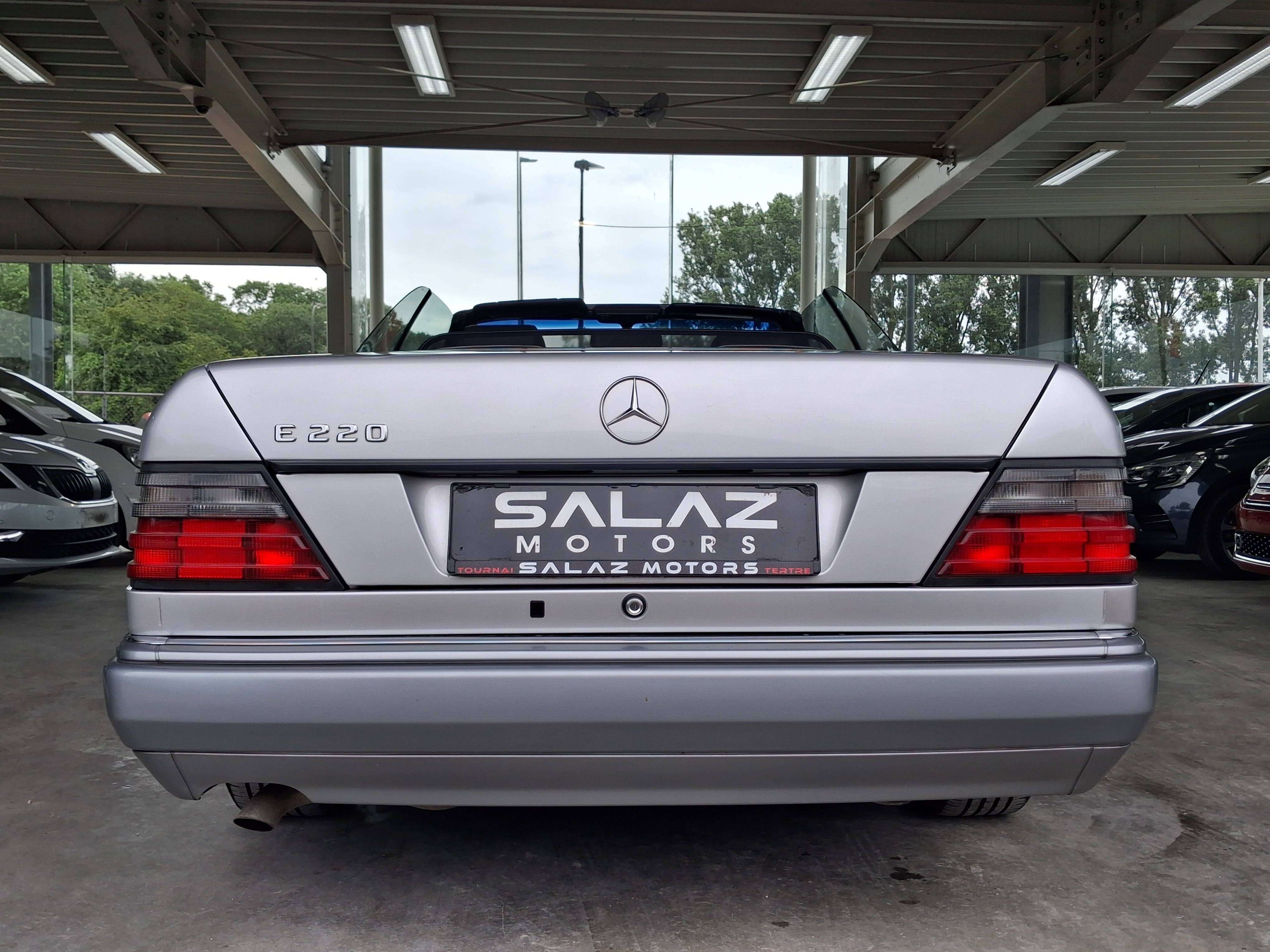 Mercedes-Benz E 220 E 220 Sportline 952/ETAT SHOW ROOM / UN VRAI COLLECTOR/DEPOT VENTE