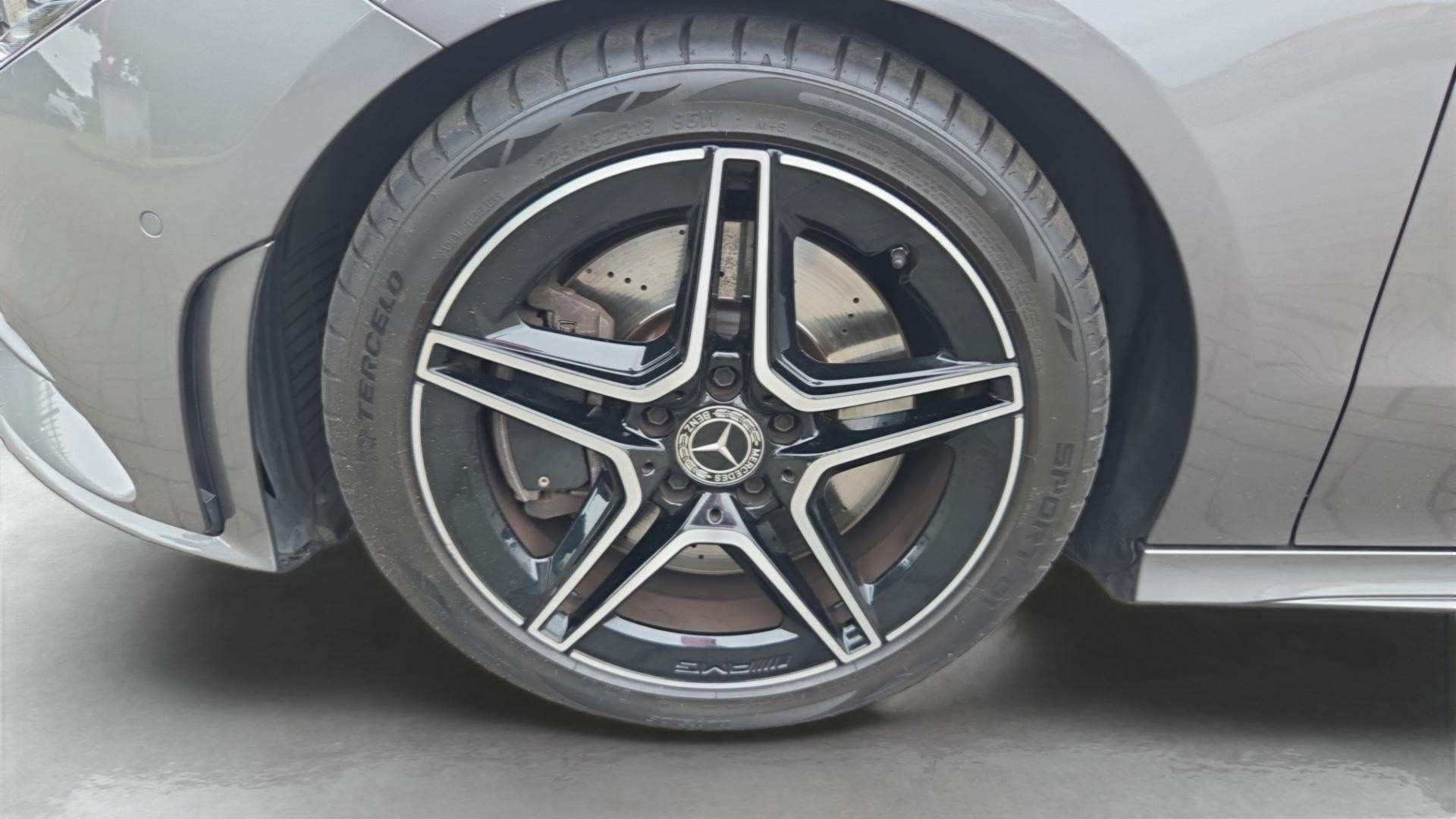 Mercedes-Benz CLA 250 CLA