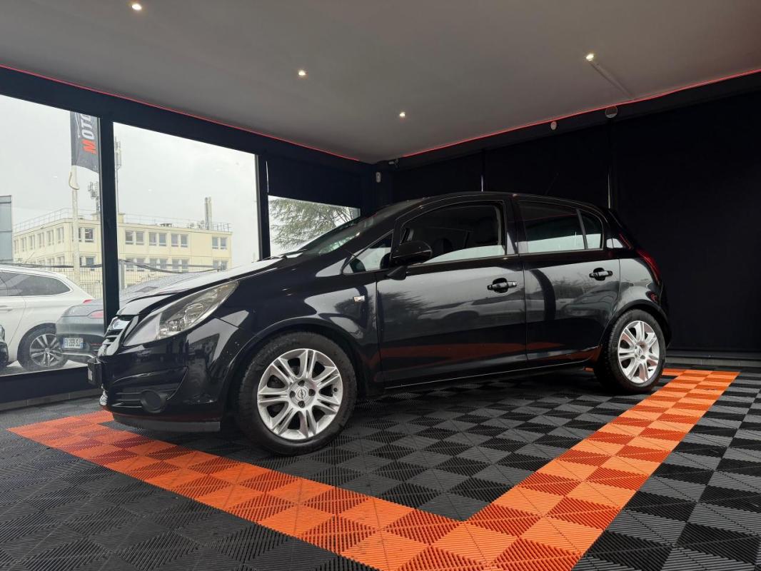 Opel Corsa 1.2i Twinport - BV Easytronic D BERLINE Enjoy PHASE 1