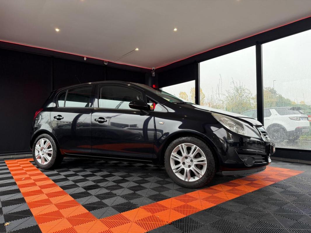 Opel Corsa 1.2i Twinport - BV Easytronic D BERLINE Enjoy PHASE 1