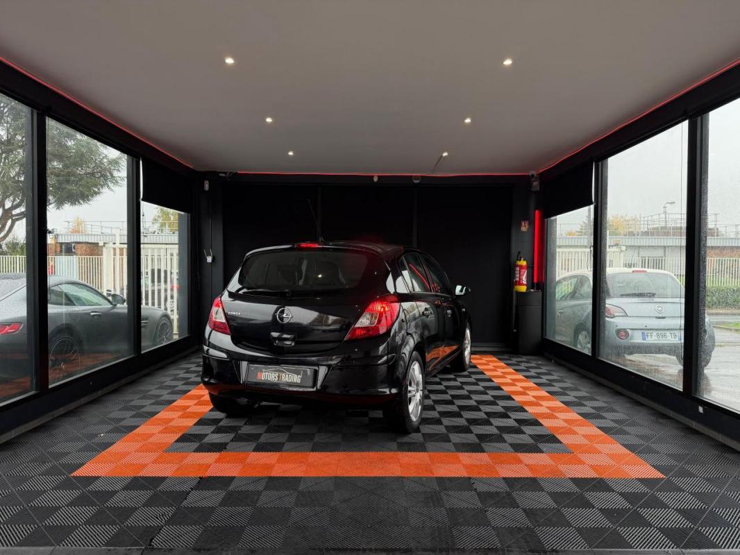 Opel Corsa 1.2i Twinport - BV Easytronic D BERLINE Enjoy PHASE 1