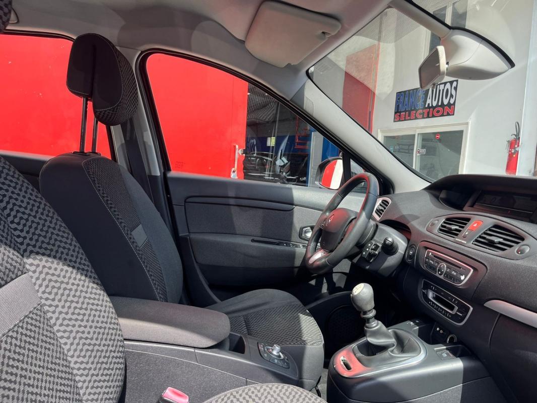 Renault Scenic PHASE 2 1.6L DCI 131 CHV 7 PLACES - ENTIÈREMENT RÉVISÉE & GARANTIE