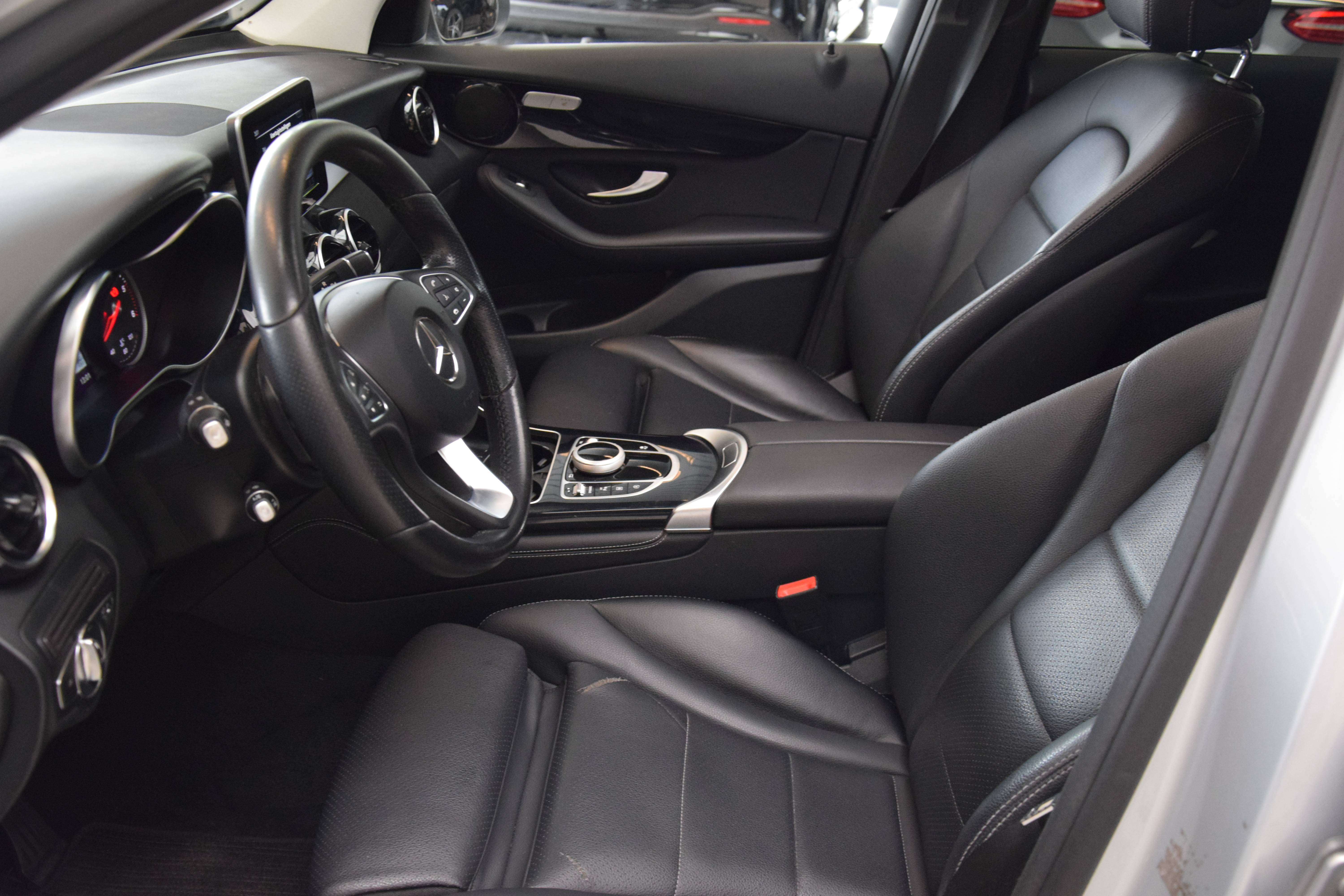 Mercedes-Benz GLC 220 d 4-Matic Exclusive 04/2017 - Pano!