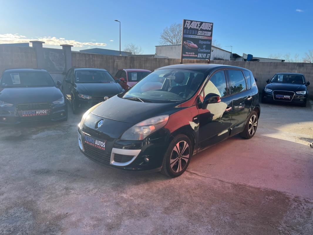 Renault Megane Scenic BOSE 1.5L dci 110 CH BOITE AUTO - RÉVISÉE ET GARANTIE 12 MOIS EN EUROPE