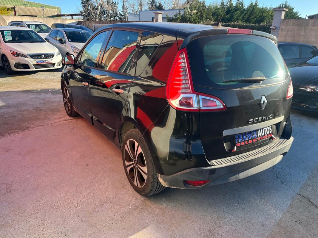 Renault Megane Scenic BOSE 1.5L dci 110 CH BOITE AUTO - RÉVISÉE ET GARANTIE 12 MOIS EN EUROPE