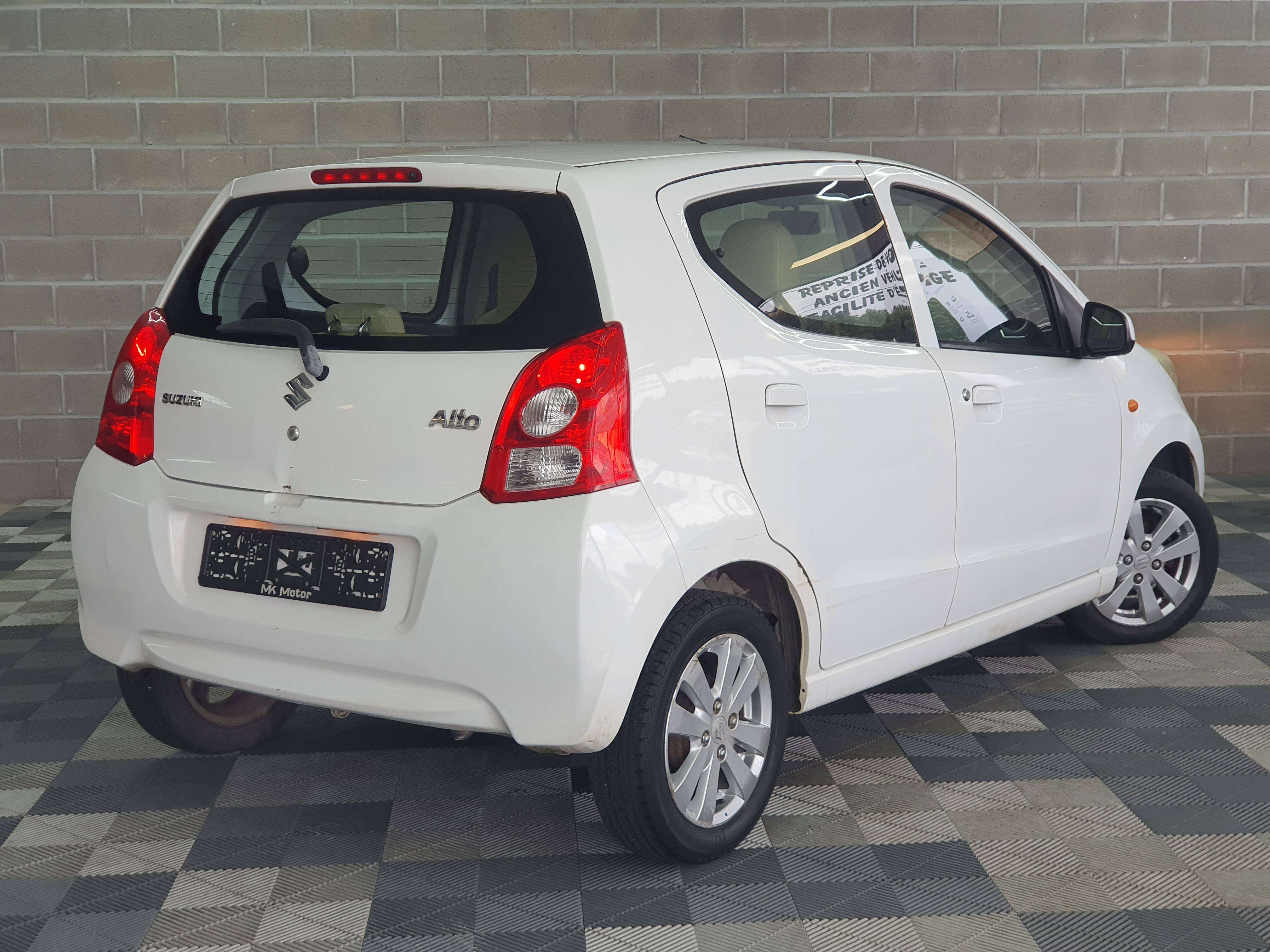 Suzuki Alto 🟢1.0 ESSENCE 68CV - CLIMATISATION - CUIR
