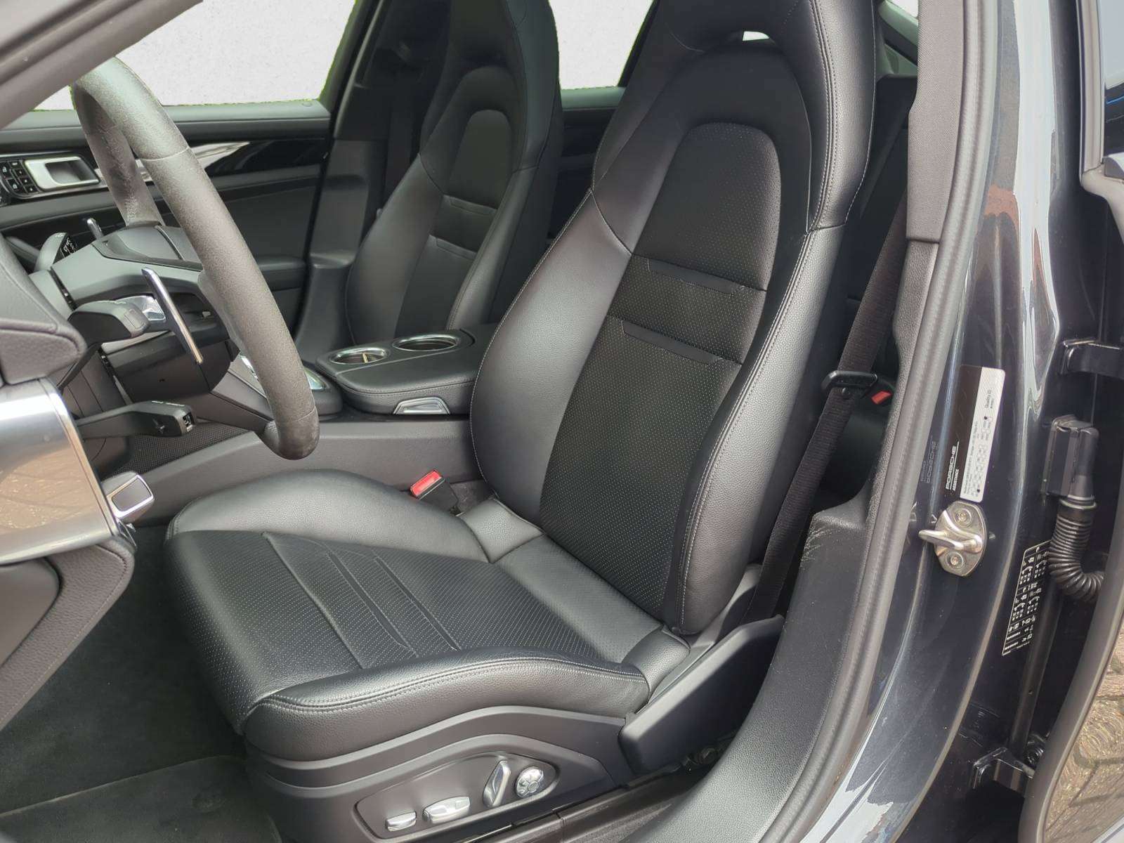 Porsche Panamera 4 e-Hybrid2.9 V6 Bi-Tbo PHEV PDK / Soft Close / Garantie 12 à 48 Mois