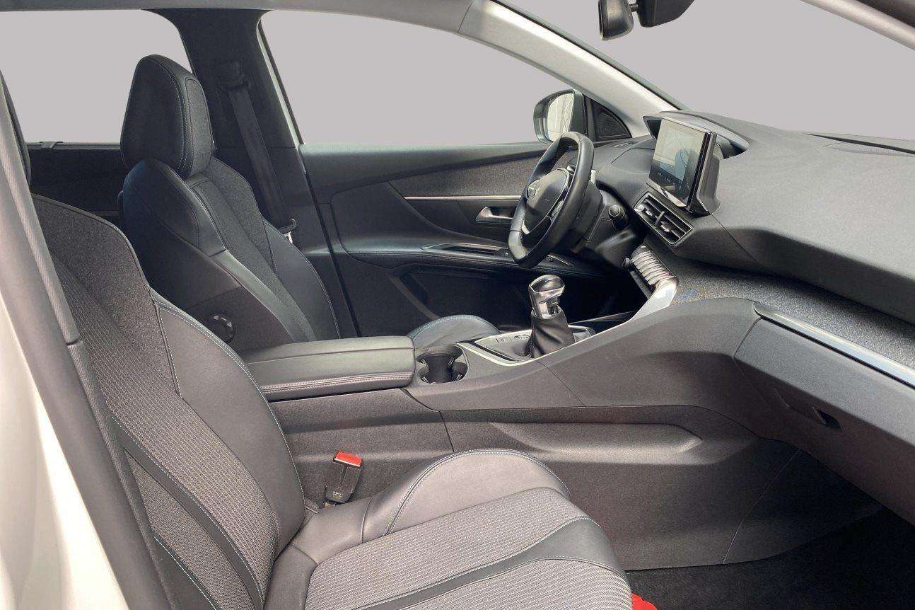 Peugeot 5008 II Allure Pack* GPS Caméra