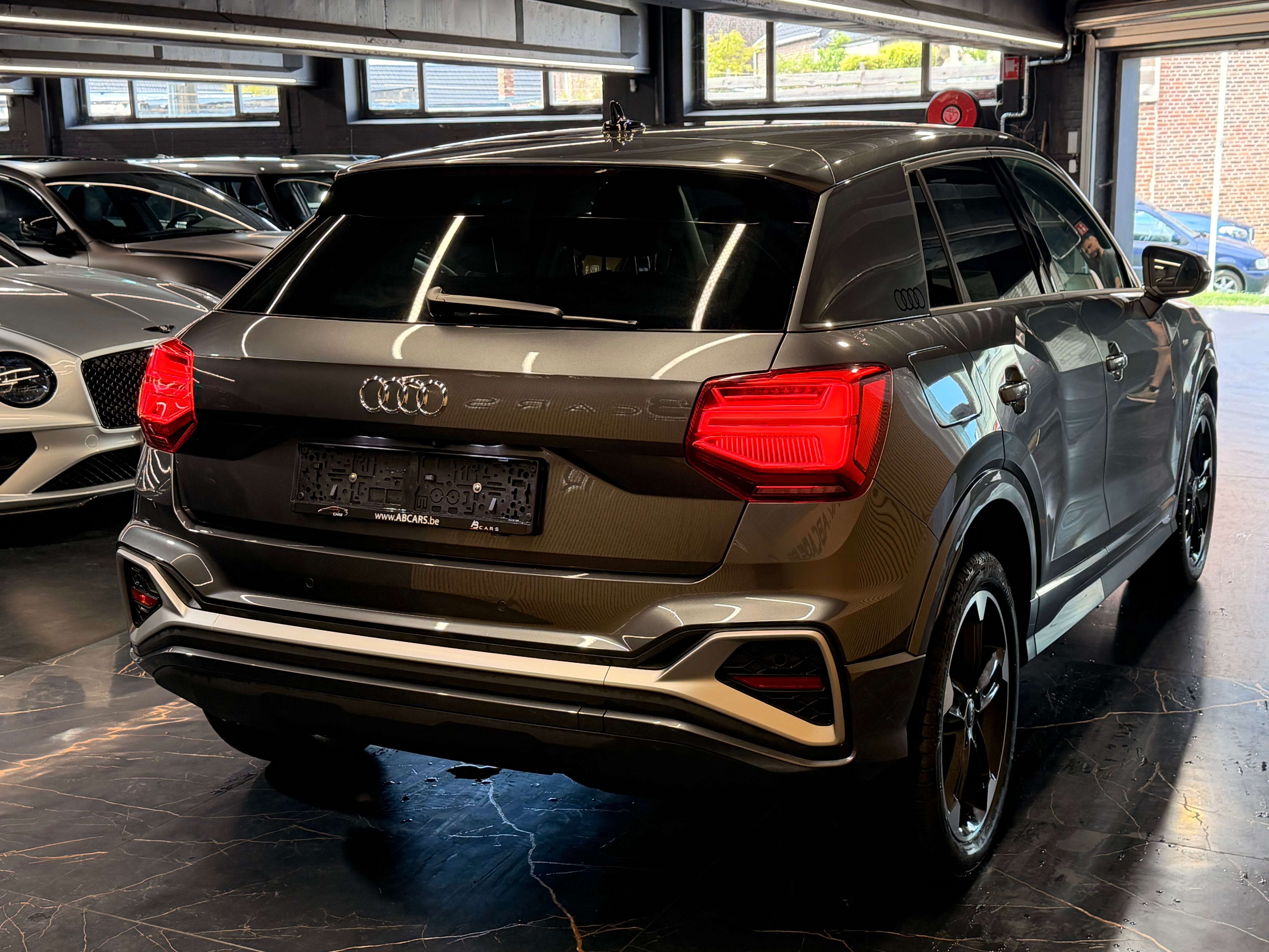Audi Q2 30 TDi S LINE  S tronic * GARANTIE 12 MOIS * 1ER PROP *
