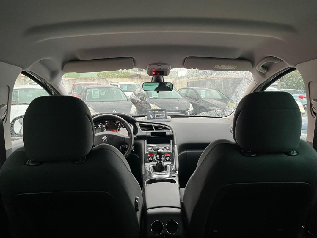 Peugeot 3008 1.6L HDI 120 CH PHASE 2 AVEC CAMÉRA, GPS.. | ENTIÈREMENT RÉVISÉE ET GARANTIE 12 MOIS EU