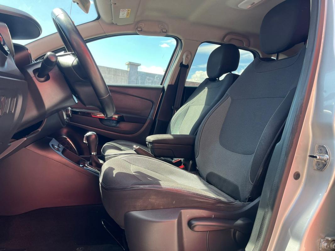Renault Captur 1.2L TCE 120 CH BOÎTE AUTOMATIQUE - ESSENCE | RÉVISÉE ET GARANTIE 12 MOIS EN EUROPE