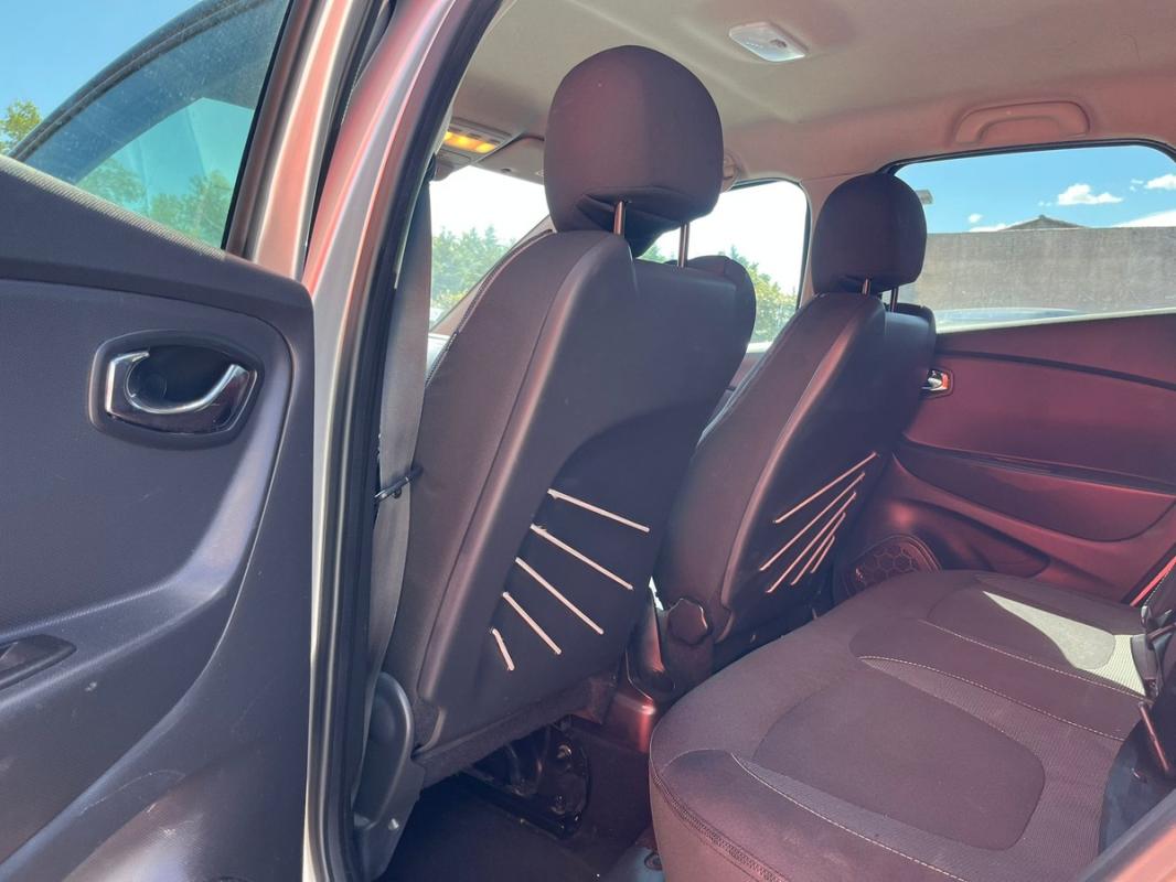 Renault Captur 1.2L TCE 120 CH BOÎTE AUTOMATIQUE - ESSENCE | RÉVISÉE ET GARANTIE 12 MOIS EN EUROPE