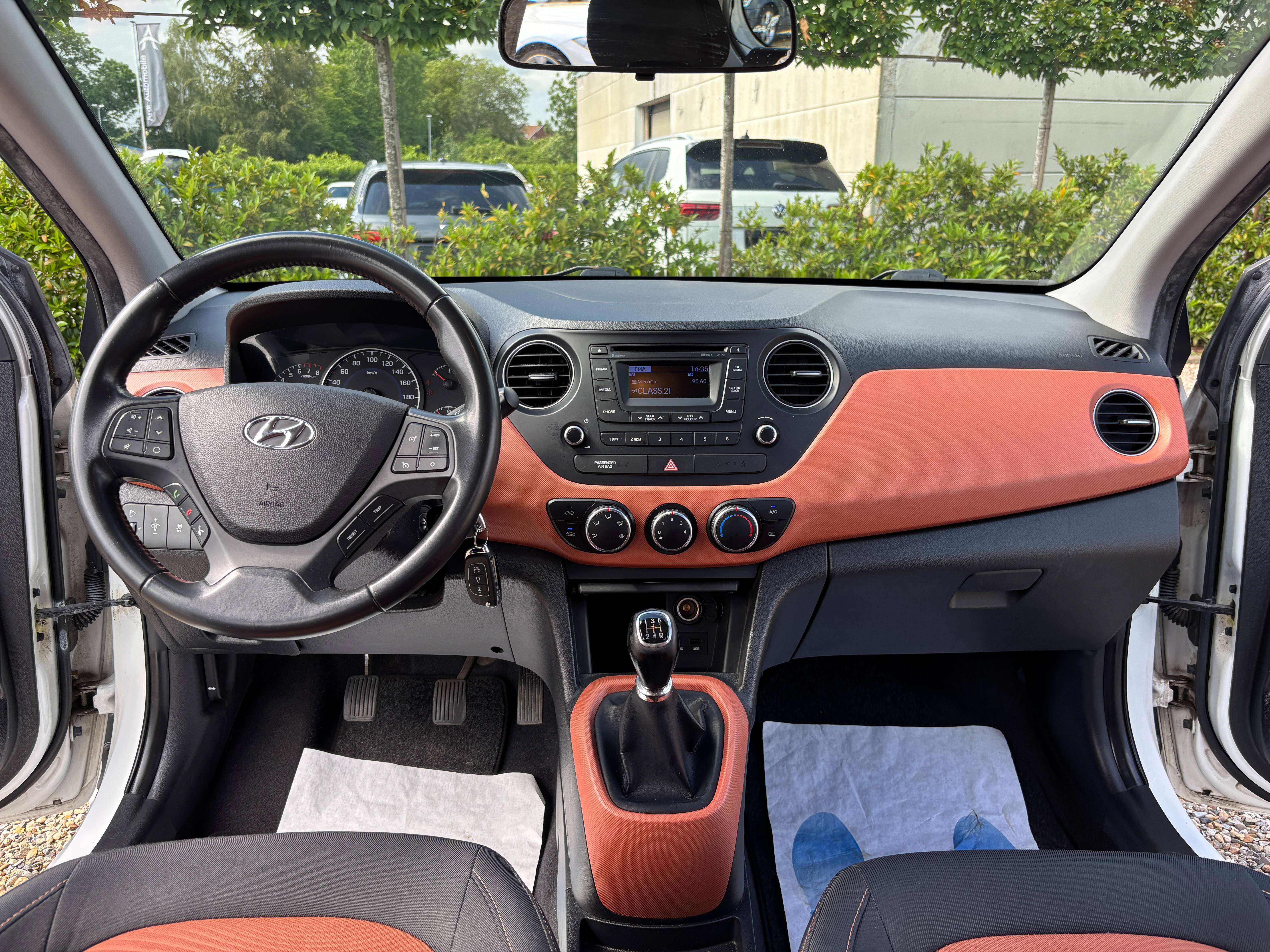 Hyundai i10 1.0i *CRUISE CONTROL*BLUETOOTH*CAPTEUR AR*GARANTIE*