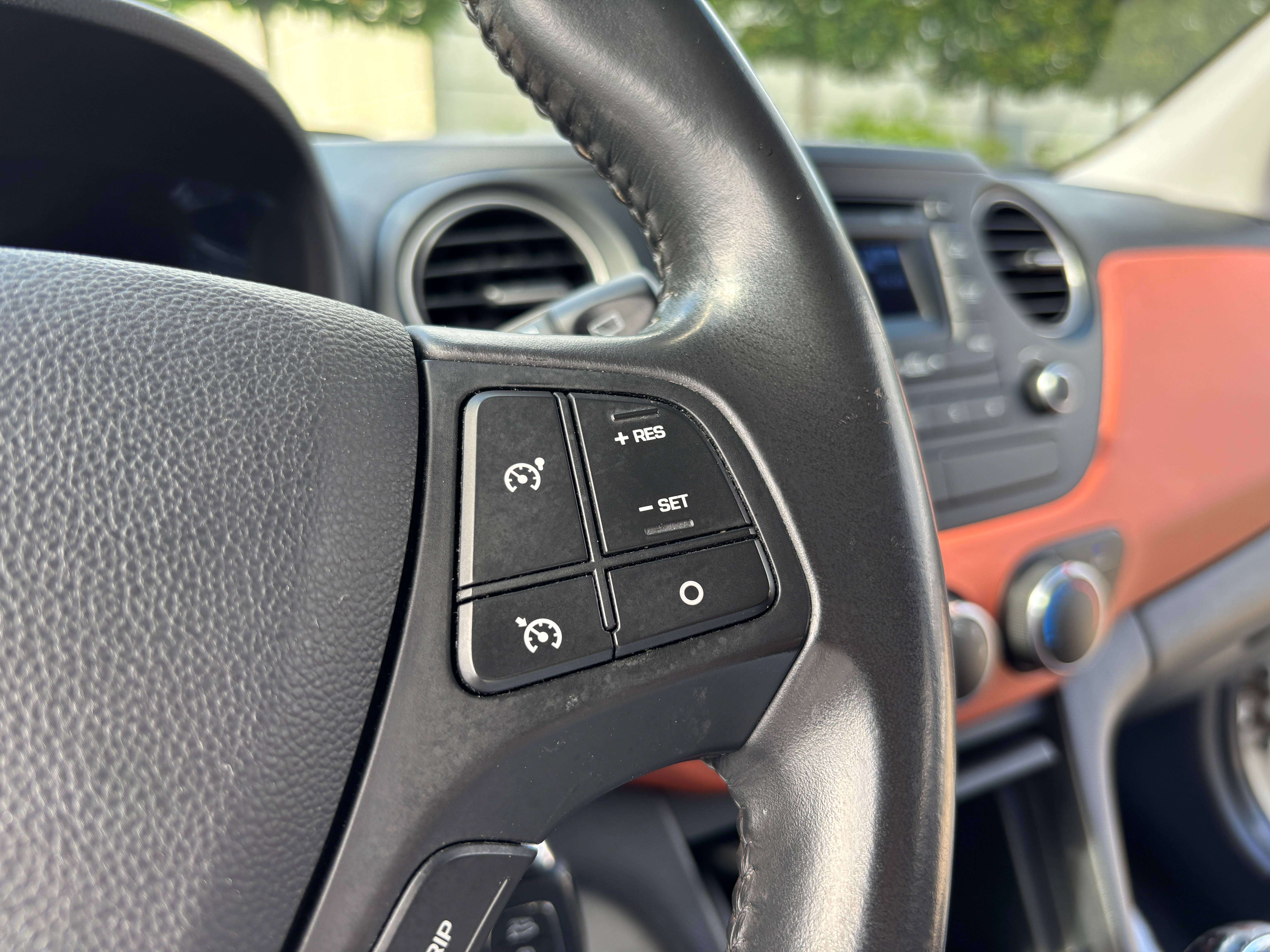 Hyundai i10 1.0i *CRUISE CONTROL*BLUETOOTH*CAPTEUR AR*GARANTIE*