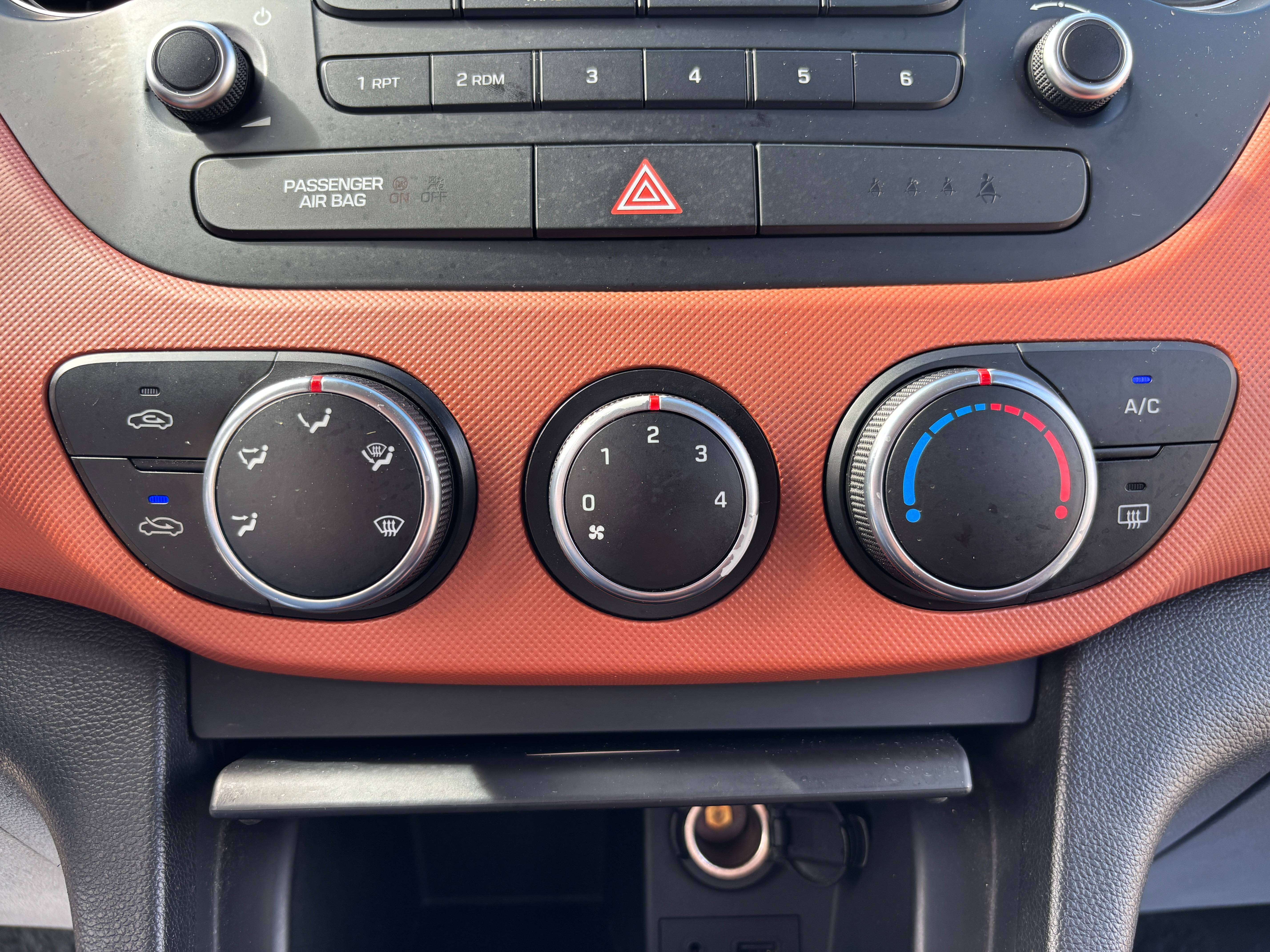 Hyundai i10 1.0i *CRUISE CONTROL*BLUETOOTH*CAPTEUR AR*GARANTIE*