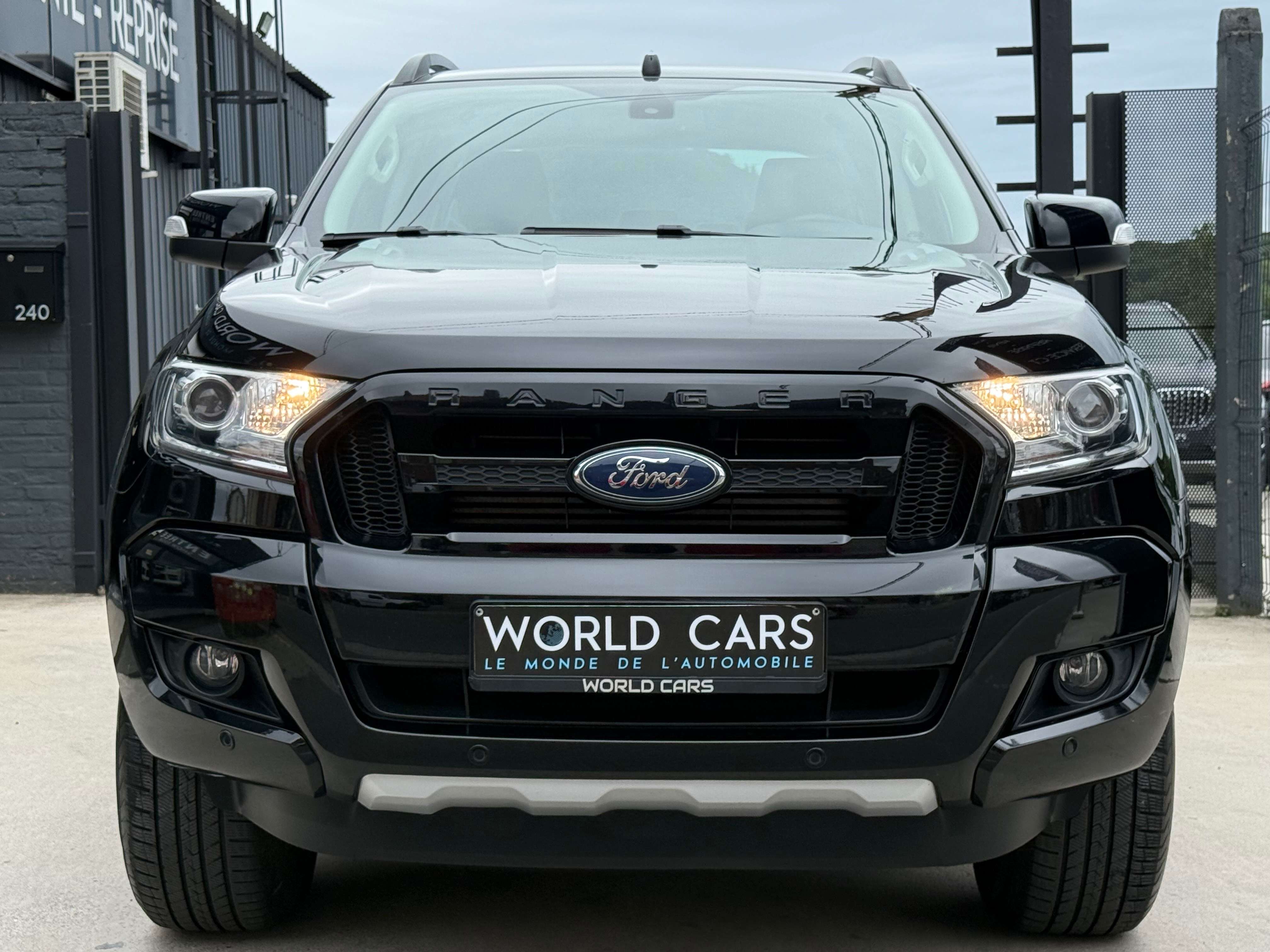 Ford Ranger 3.2D LIMITED TVAC*BTWIN - BOITE AUTO - CAMERA - NAVIGATION - GARANTIE 12MOIS