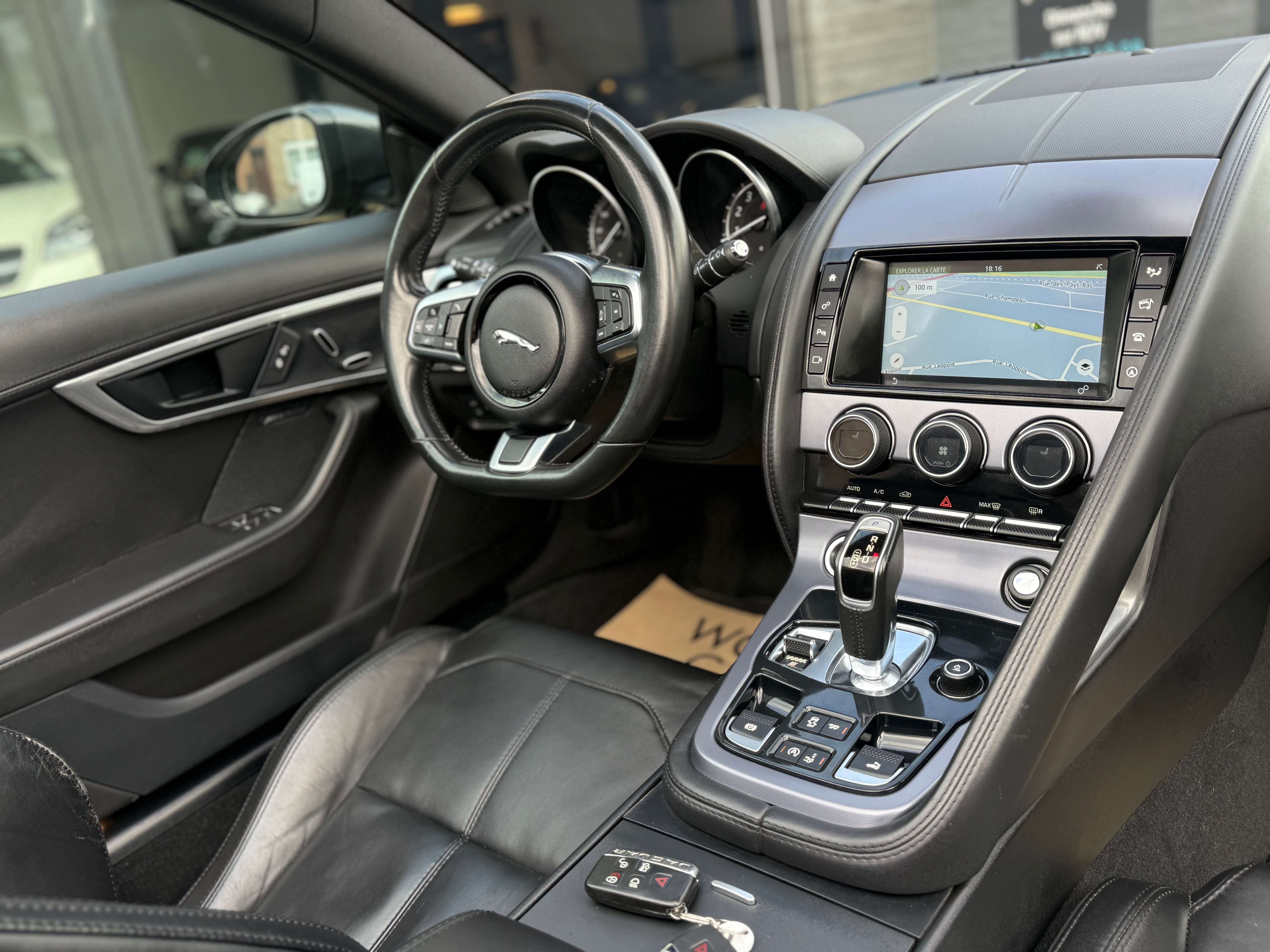 Jaguar F-Type CABRIOLET 2.0 i4 EXHAUST SPORT - LINE ASSIST - CAMERA - KEYLESS - MERIDIAN - FULL OPTIONS