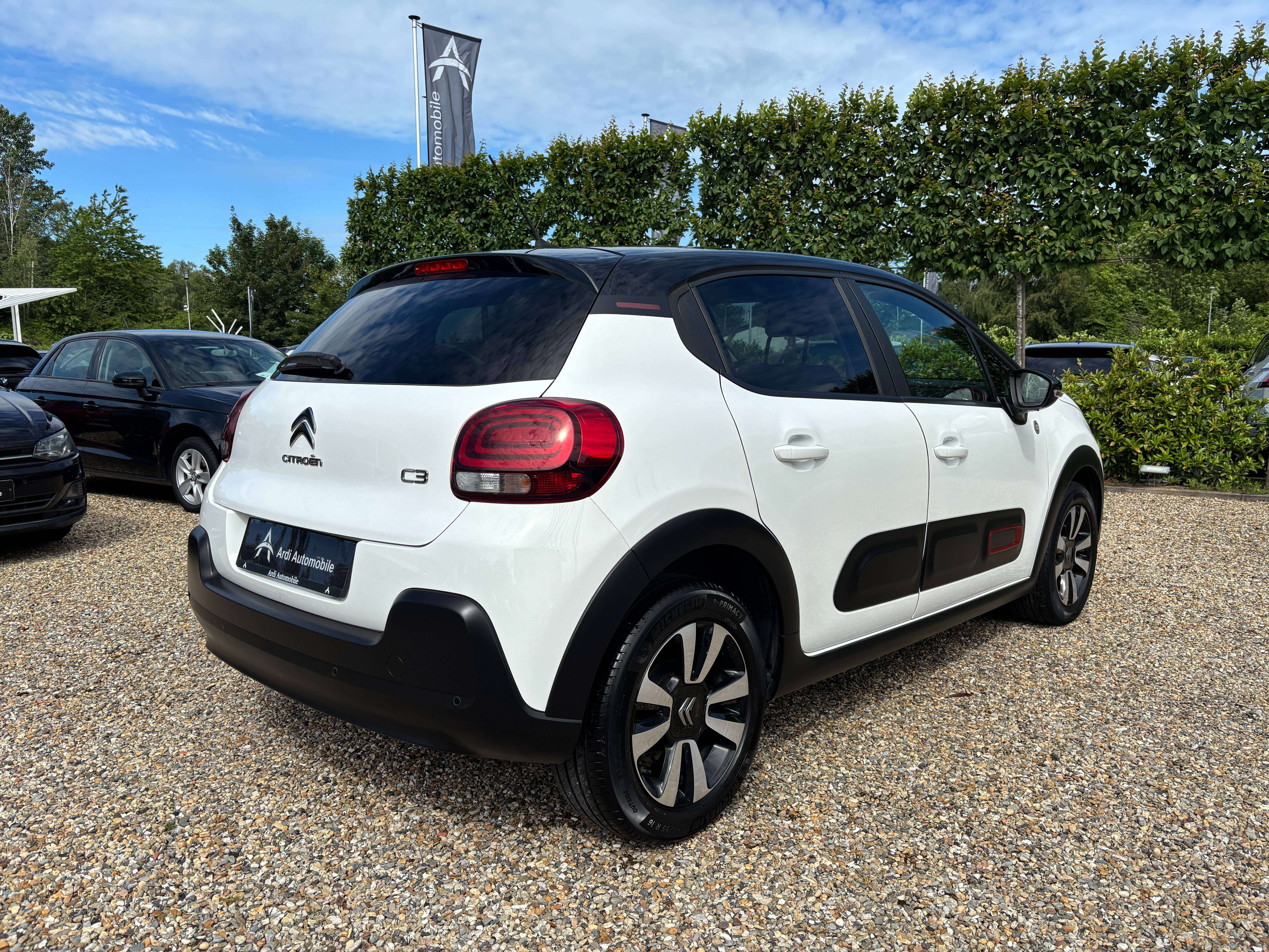 Citroen C3 1.2i C Series *CARPLAY*CRUISE CONTROL*CAPTEUR AR*GARANTIE*