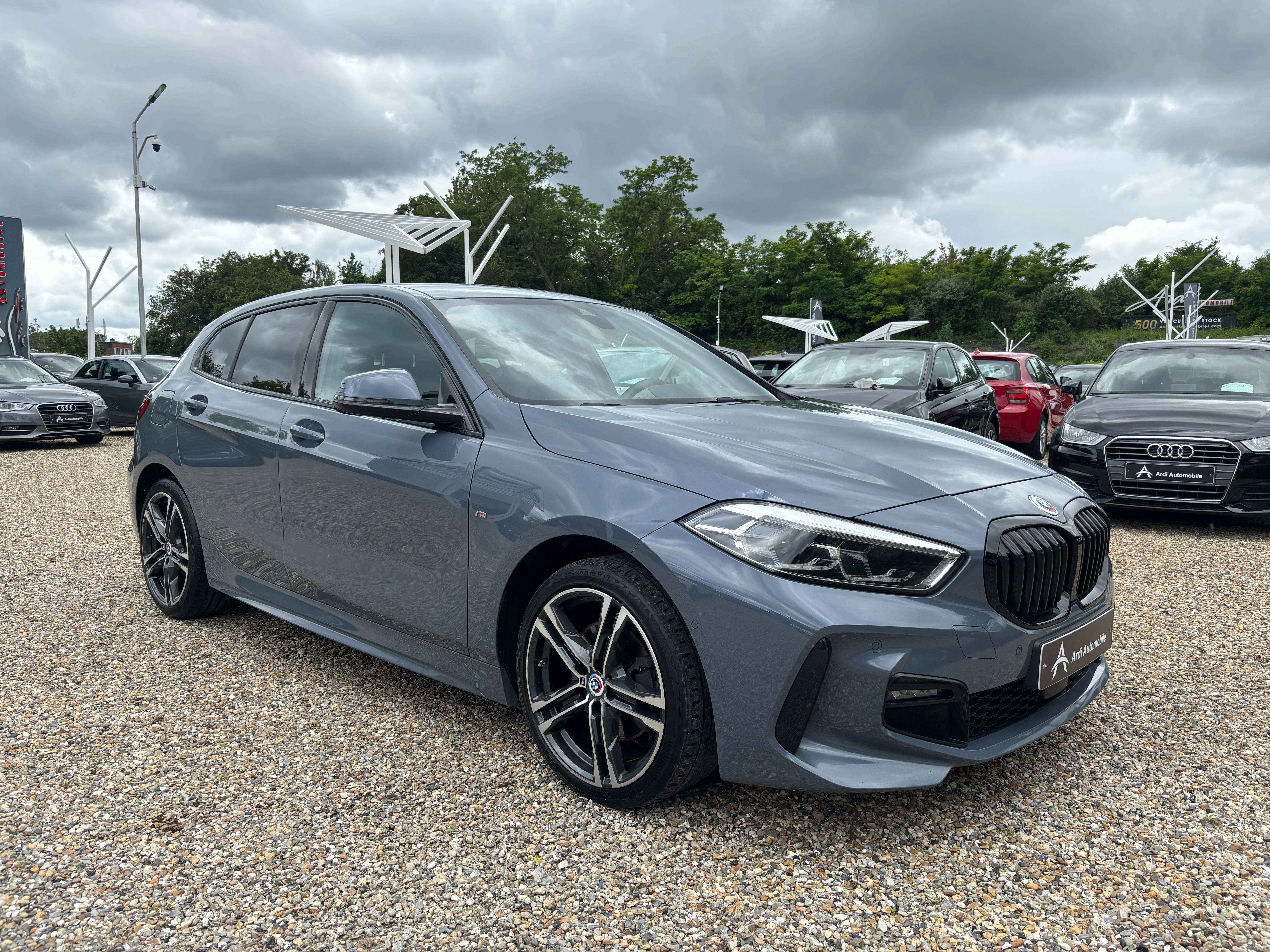 BMW 116 dA *PACK M*CARPLAY*SIEGE CHAUFF*CAMERA*1ER PROPRIO*GARANTIE*