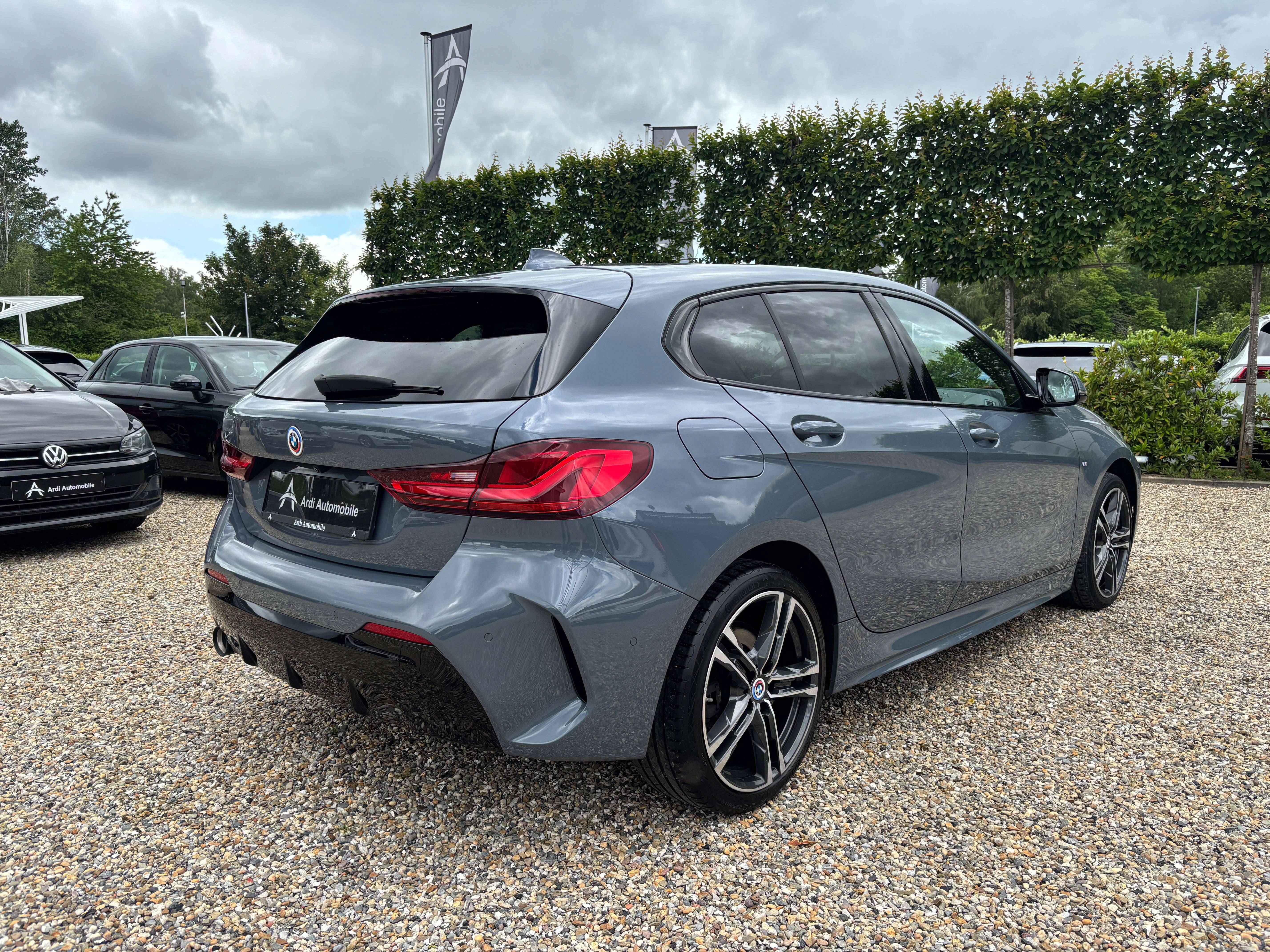 BMW 116 dA *PACK M*CARPLAY*SIEGE CHAUFF*CAMERA*1ER PROPRIO*GARANTIE*