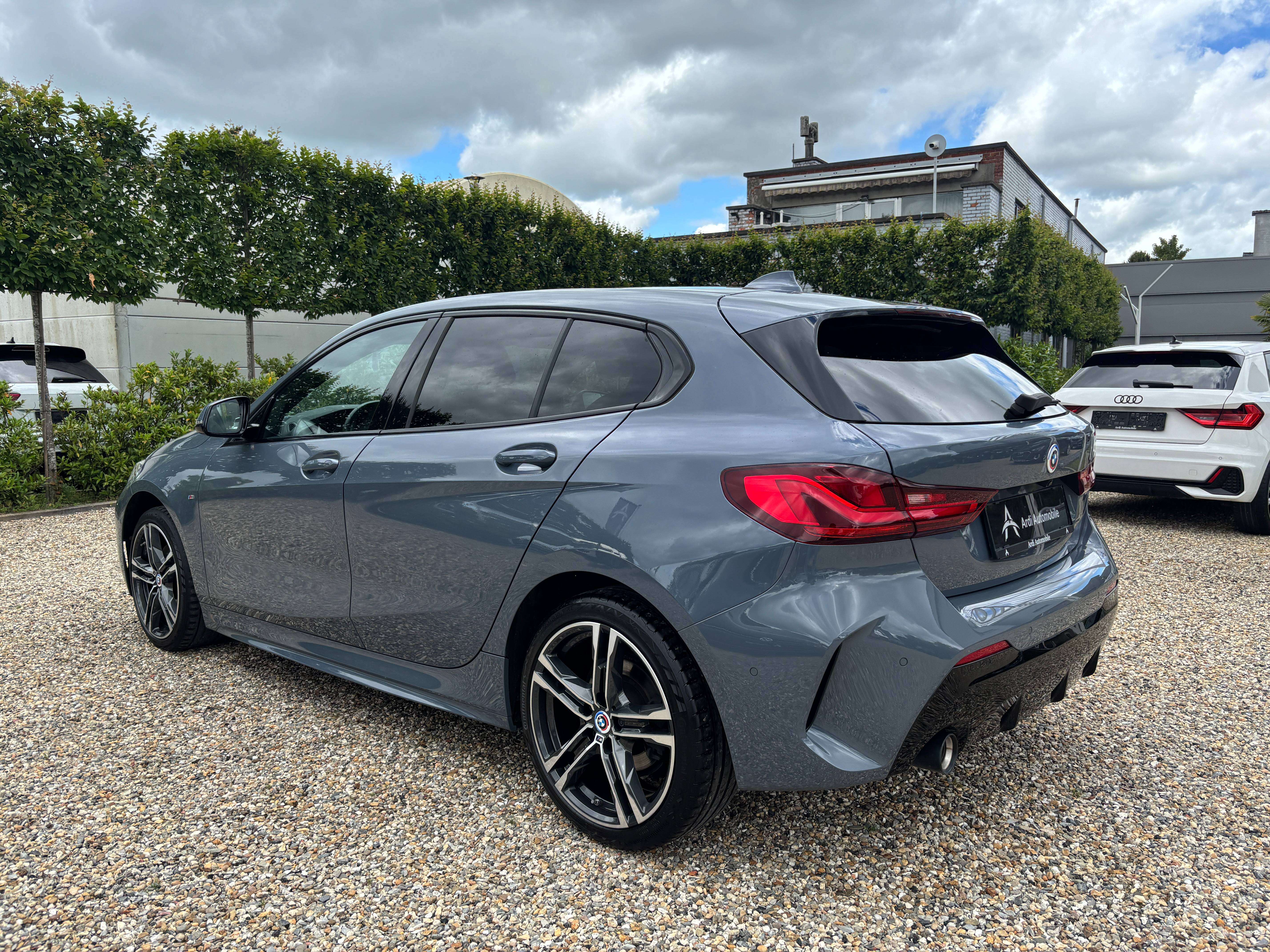 BMW 116 dA *PACK M*CARPLAY*SIEGE CHAUFF*CAMERA*1ER PROPRIO*GARANTIE*