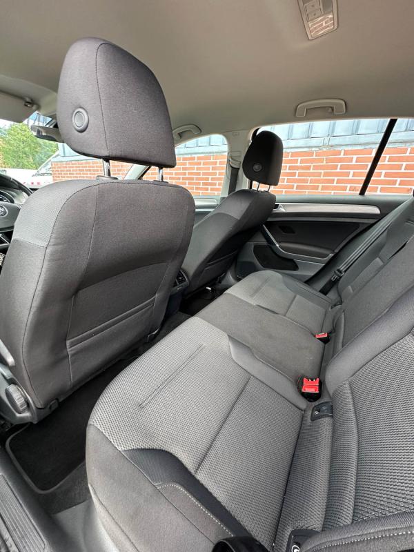 Volkswagen Golf VII 1.6 TDI 110 ALLSTAR DSG