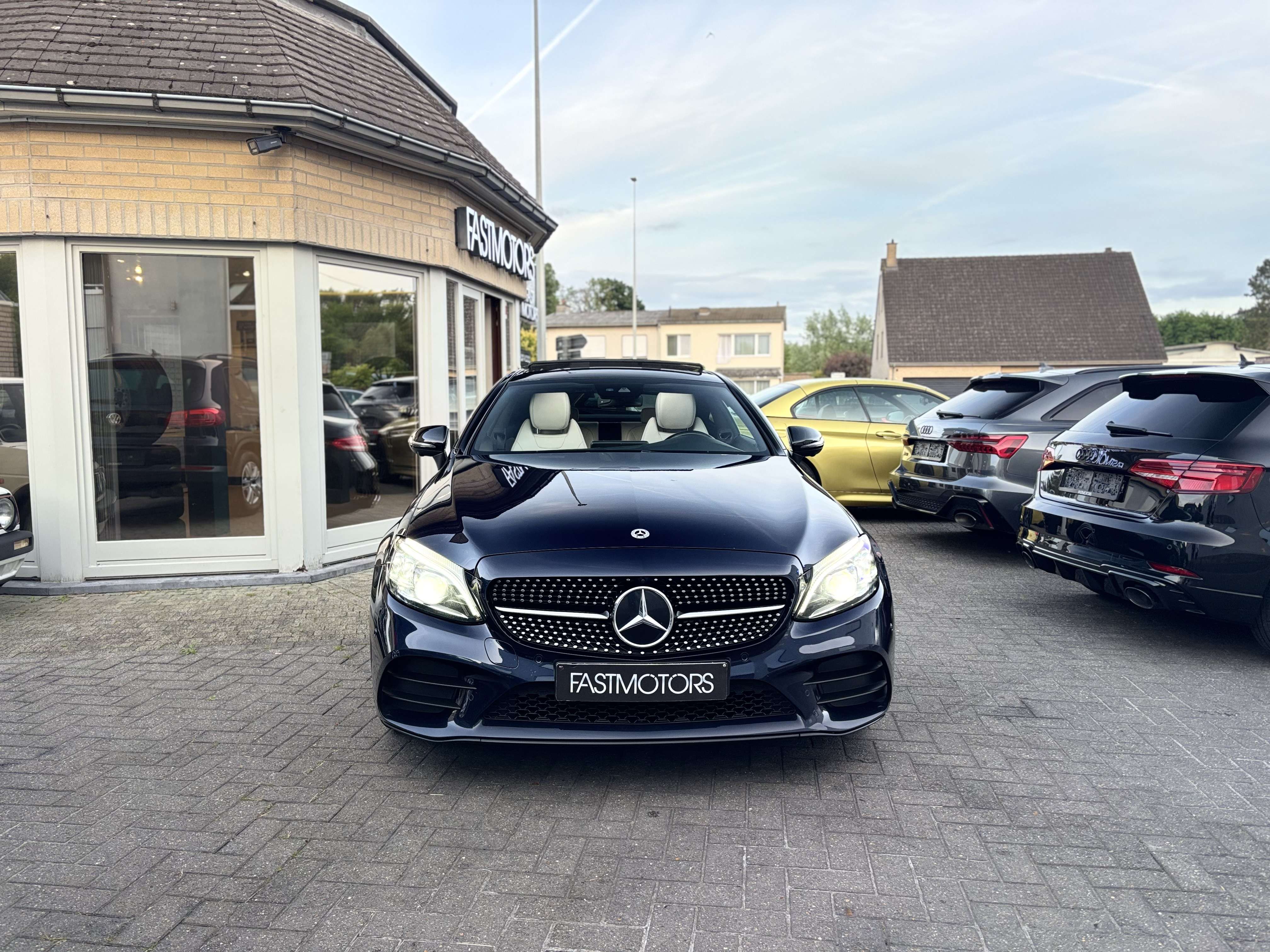 Mercedes-Benz C 220 Coupe C 220 d AMG LED BEAM PANO VIRTUAL CARPLAY BURMESTER FULL