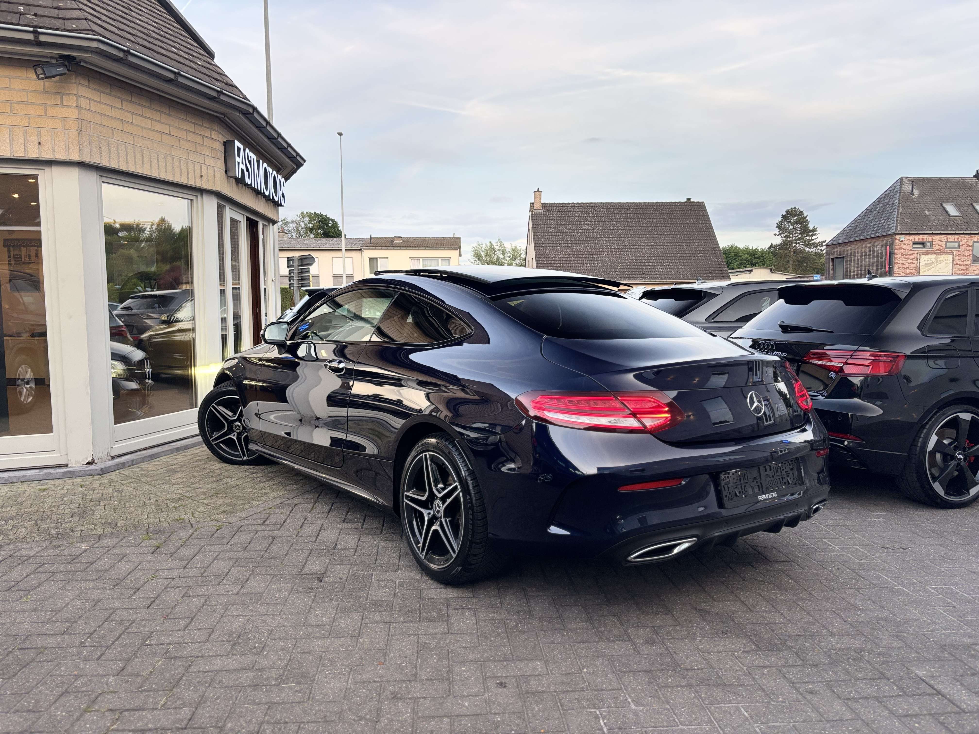 Mercedes-Benz C 220 Coupe C 220 d AMG LED BEAM PANO VIRTUAL CARPLAY BURMESTER FULL