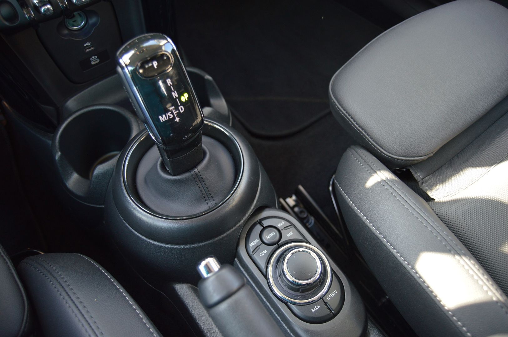 Mini MINI 5 PORTES COOPER 136CH EDITION PREMIUM PLUS BVA7