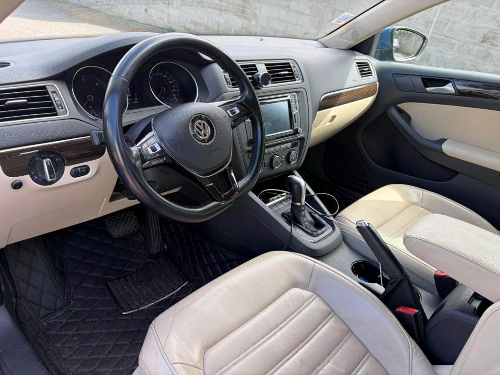 Volkswagen Jetta 2.0 16V TDI - 110 BV DSG 7 2011 BERLINE Confortline PHASE 2